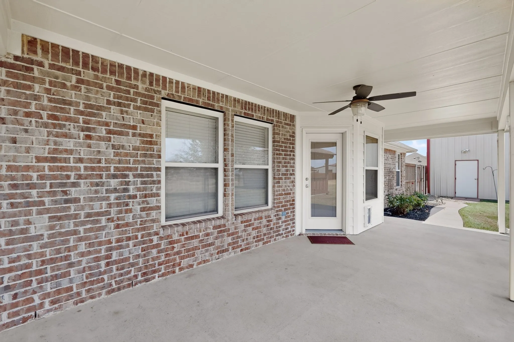 Single Family Residence For Sale in Collin County , 320 Brooks Drive, Nevada, Texas 75173, 4 Bedroom, 2 Bathroom, 2 Garage spaces, 2,094 Sqft, built in 2009, mls#21372234, Real Estate Agent in Nevada, Homes For Sale in Collin county, Homes For Sale in Nevada, Realtor in Nevada Texas, Real Estate Brokerage Independent Realty Texas, Luminita Cordes Realtor
