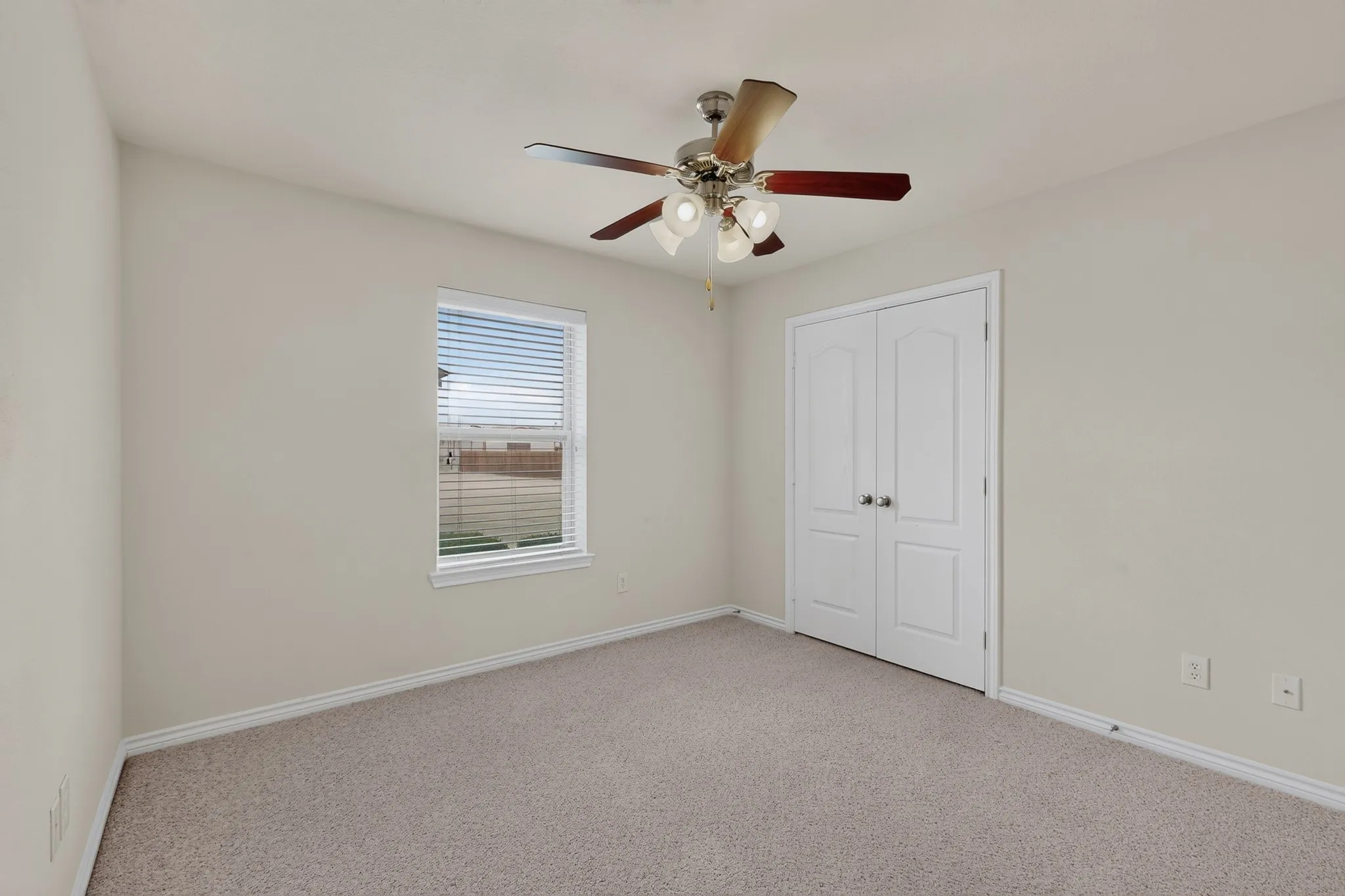 Single Family Residence For Sale in Collin County , 320 Brooks Drive, Nevada, Texas 75173, 4 Bedroom, 2 Bathroom, 2 Garage spaces, 2,094 Sqft, built in 2009, mls#21372234, Real Estate Agent in Nevada, Homes For Sale in Collin county, Homes For Sale in Nevada, Realtor in Nevada Texas, Real Estate Brokerage Independent Realty Texas, Luminita Cordes Realtor