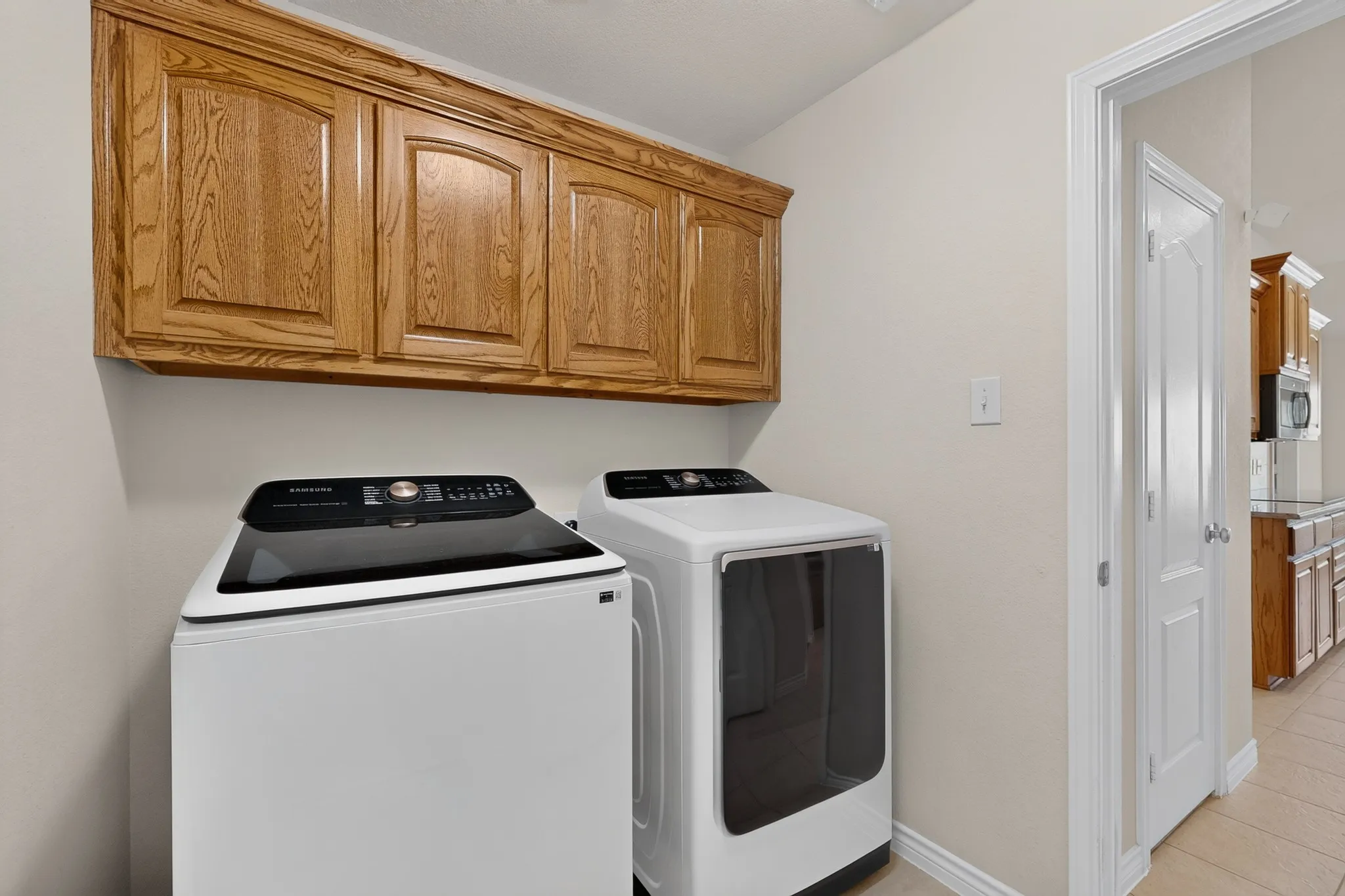 Single Family Residence For Sale in Collin County , 320 Brooks Drive, Nevada, Texas 75173, 4 Bedroom, 2 Bathroom, 2 Garage spaces, 2,094 Sqft, built in 2009, mls#21372234, Real Estate Agent in Nevada, Homes For Sale in Collin county, Homes For Sale in Nevada, Realtor in Nevada Texas, Real Estate Brokerage Independent Realty Texas, Luminita Cordes Realtor
