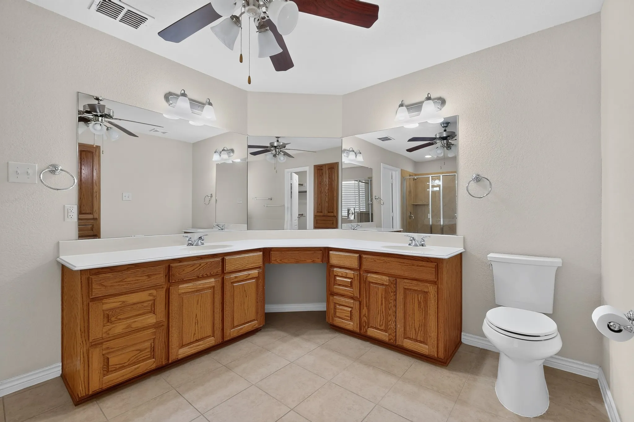 Single Family Residence For Sale in Collin County , 320 Brooks Drive, Nevada, Texas 75173, 4 Bedroom, 2 Bathroom, 2 Garage spaces, 2,094 Sqft, built in 2009, mls#21372234, Real Estate Agent in Nevada, Homes For Sale in Collin county, Homes For Sale in Nevada, Realtor in Nevada Texas, Real Estate Brokerage Independent Realty Texas, Luminita Cordes Realtor