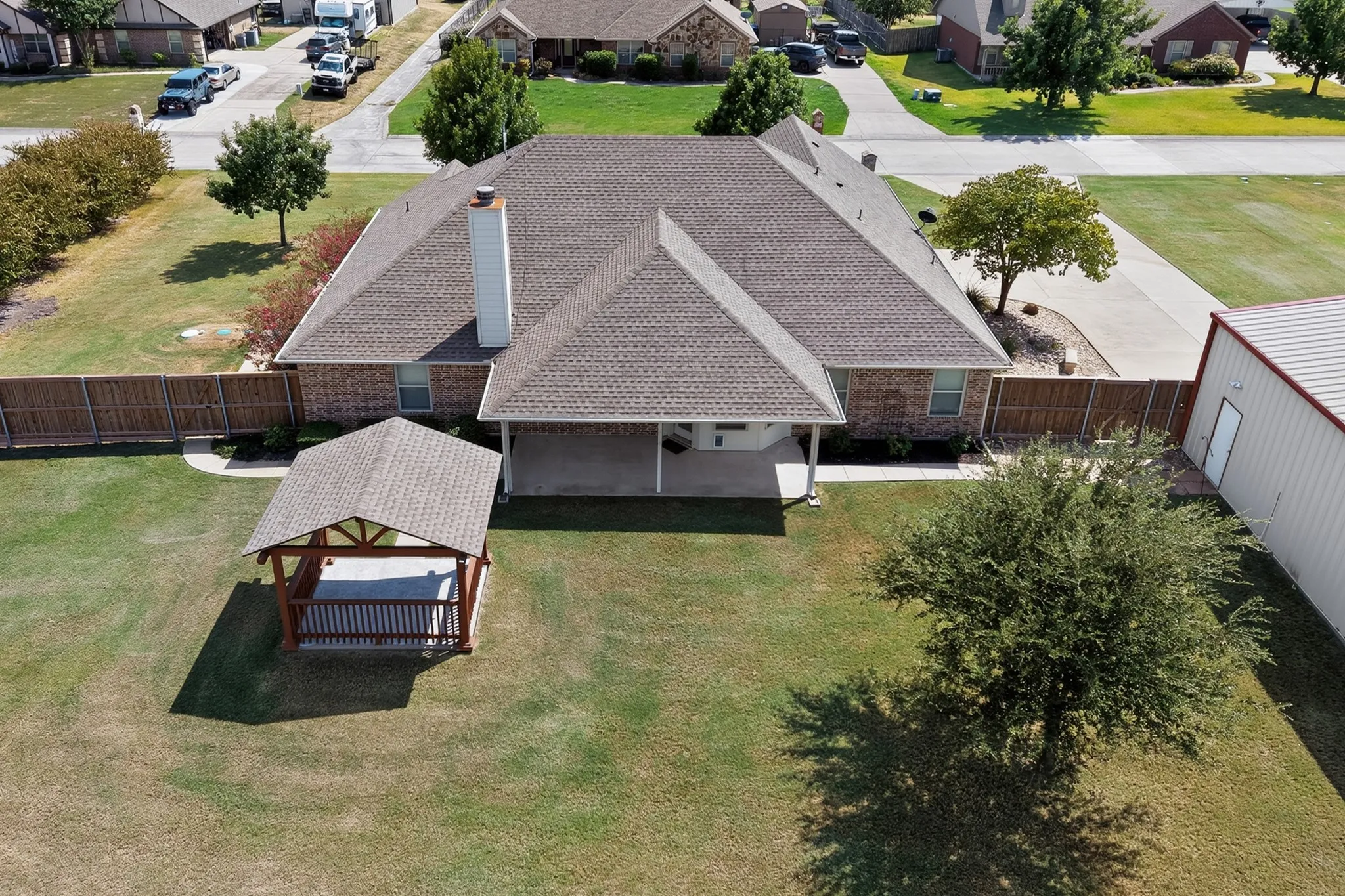 Single Family Residence For Sale in Collin County , 320 Brooks Drive, Nevada, Texas 75173, 4 Bedroom, 2 Bathroom, 2 Garage spaces, 2,094 Sqft, built in 2009, mls#21372234, Real Estate Agent in Nevada, Homes For Sale in Collin county, Homes For Sale in Nevada, Realtor in Nevada Texas, Real Estate Brokerage Independent Realty Texas, Luminita Cordes Realtor