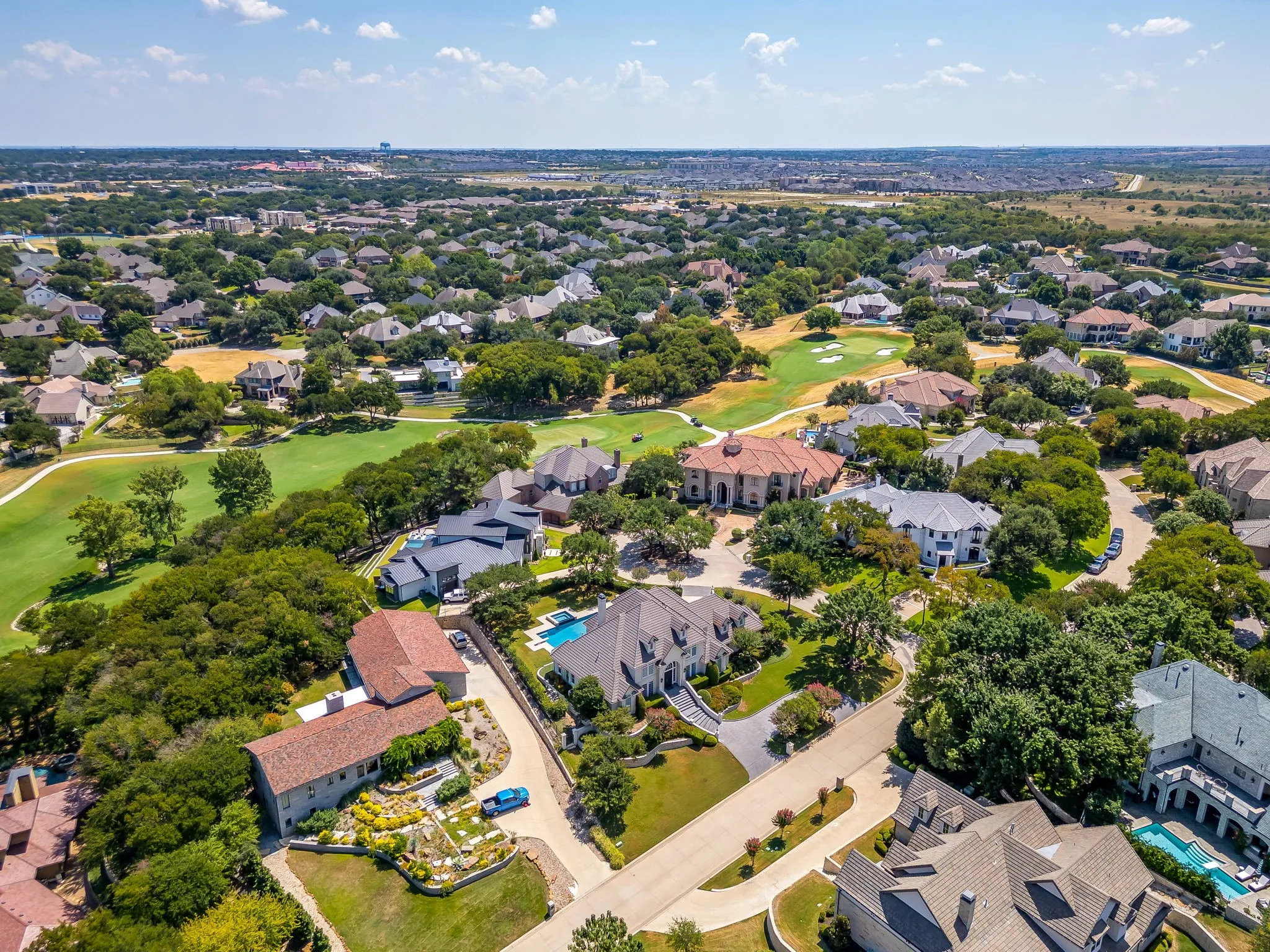 Single Family Residence For Sale in Tarrant County , 6800 Oak Hill Drive, Fort Worth, Texas 76132, 5 Bedroom, 5 Bathroom, 3 Garage spaces, 5,171 Sqft, built in 1997, mls#21375618, Real Estate Agent in Fort Worth, Homes For Sale in Tarrant county, Homes For Sale in Fort Worth, Realtor in Fort Worth Texas, Real Estate Brokerage Independent Realty Texas, Luminita Cordes Realtor