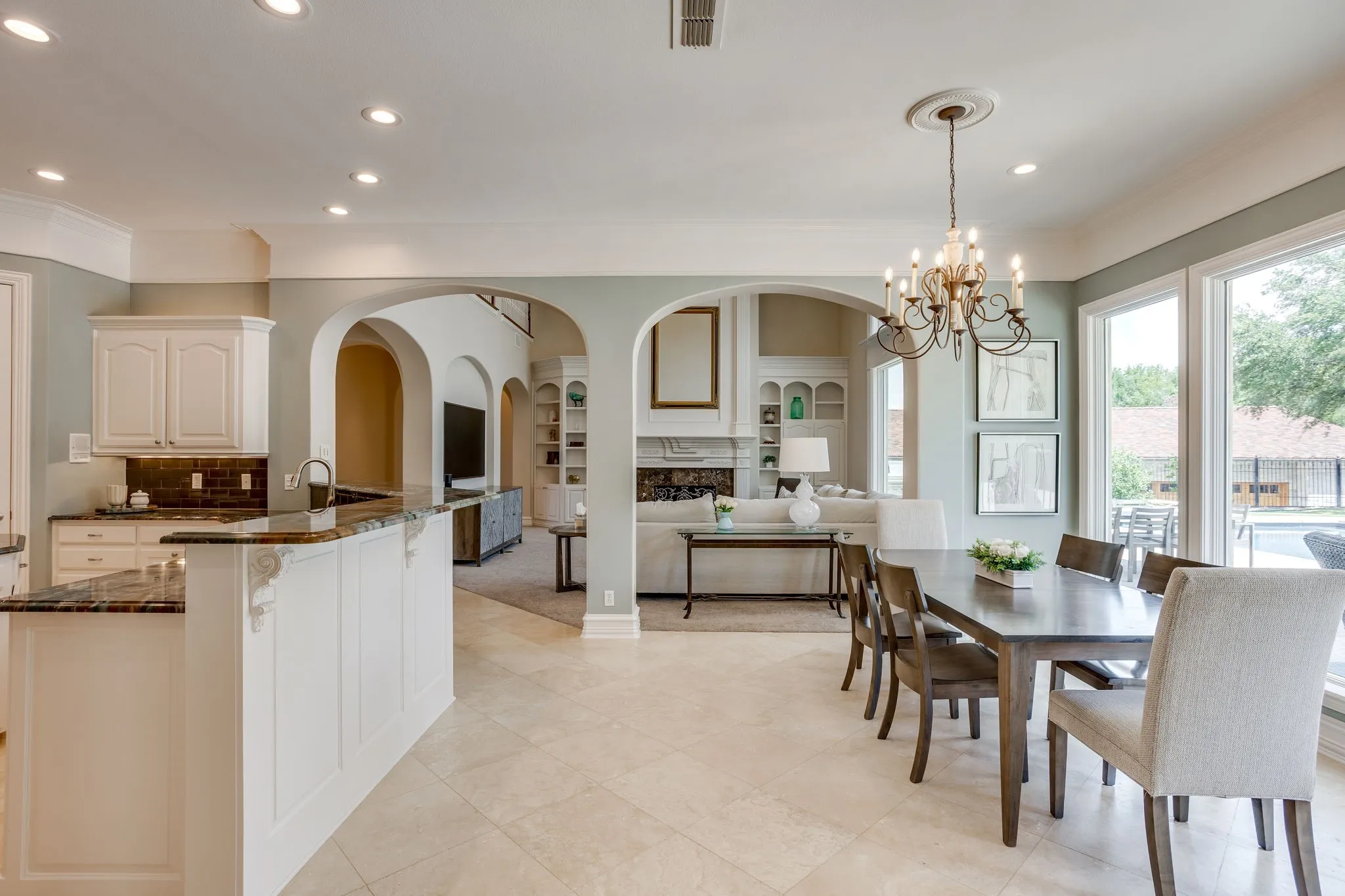 Single Family Residence For Sale in Tarrant County , 6800 Oak Hill Drive, Fort Worth, Texas 76132, 5 Bedroom, 5 Bathroom, 3 Garage spaces, 5,171 Sqft, built in 1997, mls#21375618, Real Estate Agent in Fort Worth, Homes For Sale in Tarrant county, Homes For Sale in Fort Worth, Realtor in Fort Worth Texas, Real Estate Brokerage Independent Realty Texas, Luminita Cordes Realtor