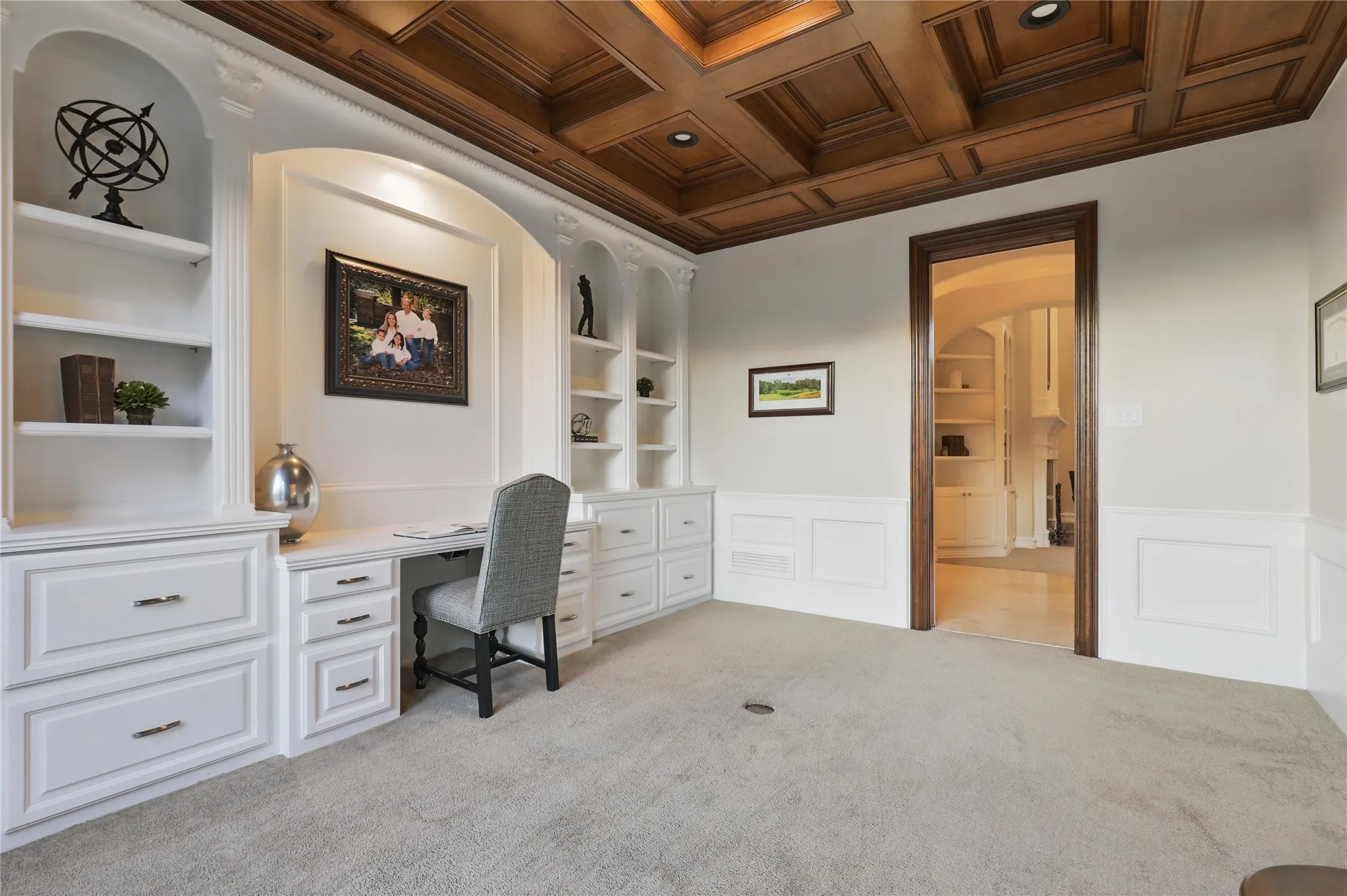 Single Family Residence For Sale in Tarrant County , 6800 Oak Hill Drive, Fort Worth, Texas 76132, 5 Bedroom, 5 Bathroom, 3 Garage spaces, 5,171 Sqft, built in 1997, mls#21375618, Real Estate Agent in Fort Worth, Homes For Sale in Tarrant county, Homes For Sale in Fort Worth, Realtor in Fort Worth Texas, Real Estate Brokerage Independent Realty Texas, Luminita Cordes Realtor