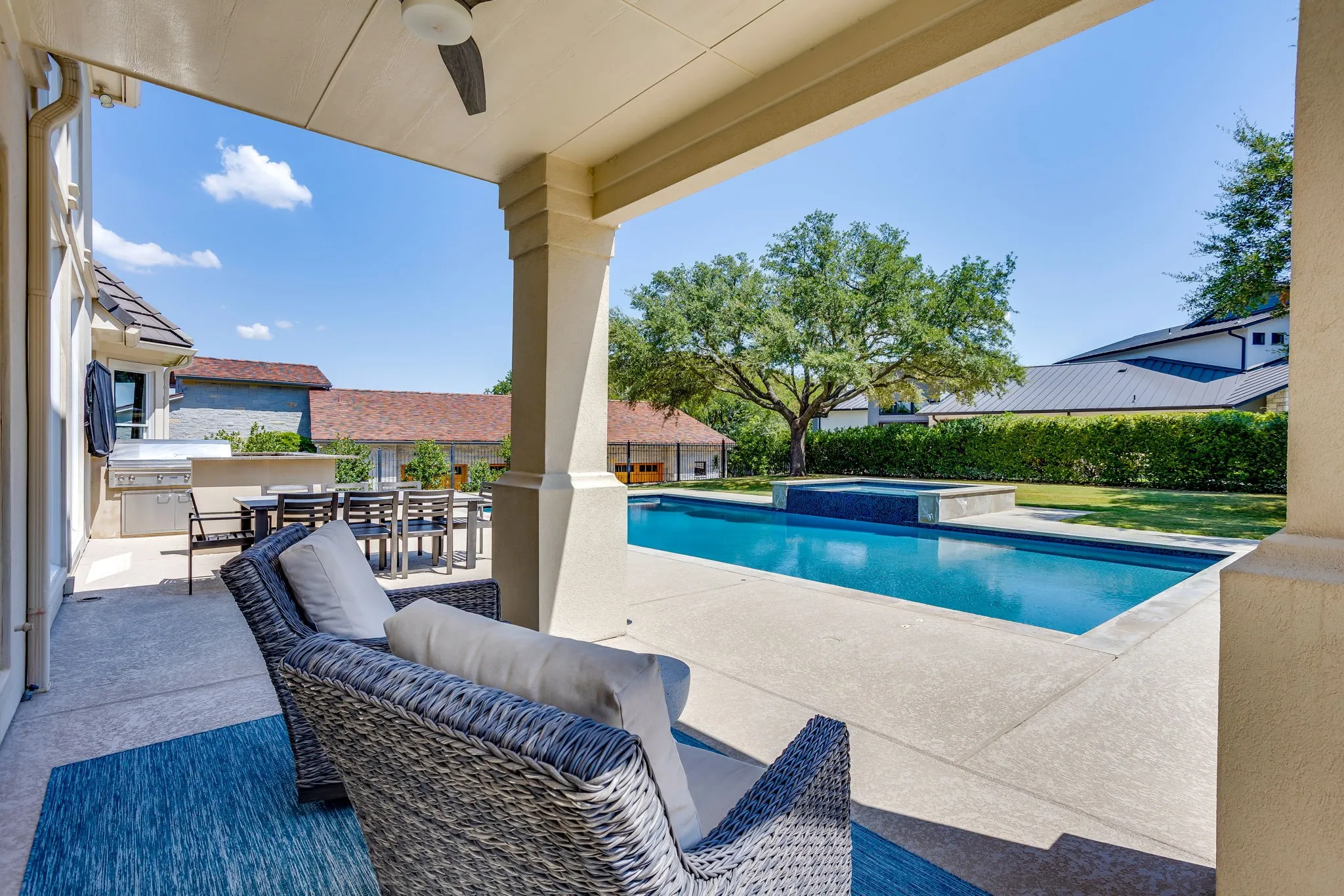 Single Family Residence For Sale in Tarrant County , 6800 Oak Hill Drive, Fort Worth, Texas 76132, 5 Bedroom, 5 Bathroom, 3 Garage spaces, 5,171 Sqft, built in 1997, mls#21375618, Real Estate Agent in Fort Worth, Homes For Sale in Tarrant county, Homes For Sale in Fort Worth, Realtor in Fort Worth Texas, Real Estate Brokerage Independent Realty Texas, Luminita Cordes Realtor