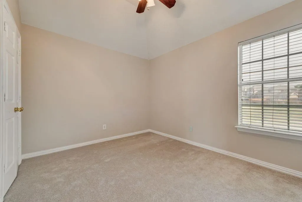 Upstairs bedroom 2