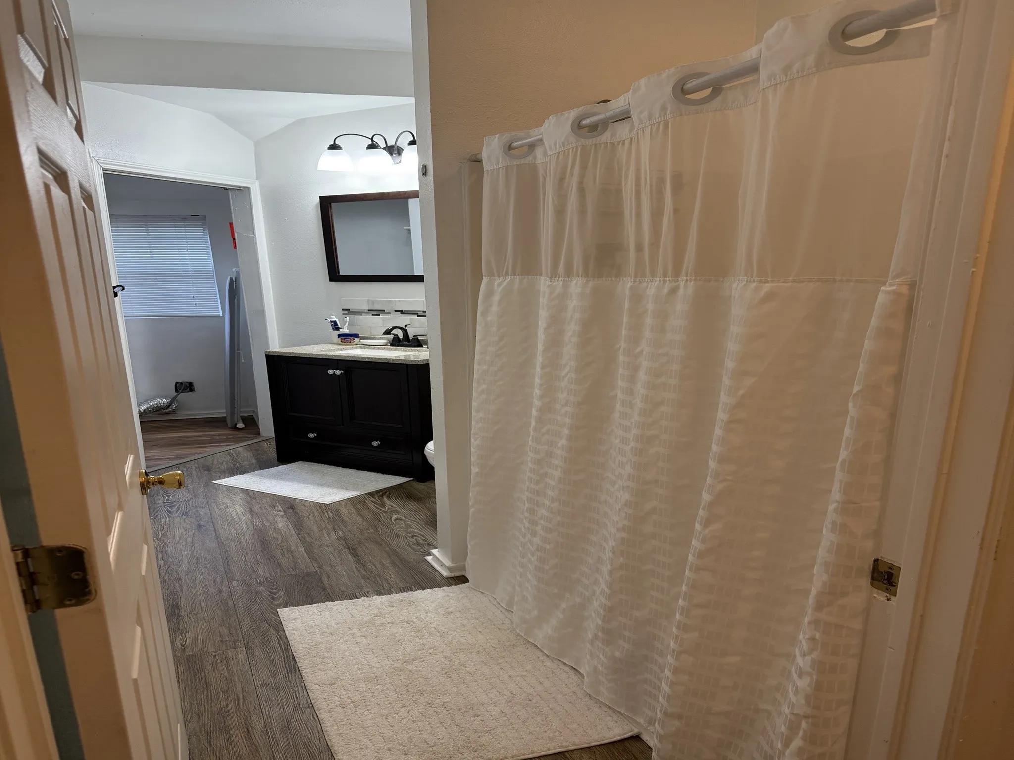 Single Family Residence For Rent in Dallas County , 4347 Travis Street 4347, Dallas, Texas 75205, 2 Bedroom, 1 Bathroom, Garage spaces, 800 Sqft, built in 1955, mls#21375901, Real Estate Agent in Dallas, Homes For Rent in Dallas county, Homes For Rent in Dallas, Realtor in Dallas Texas, Real Estate Brokerage Independent Realty Texas, Luminita Cordes Realtor