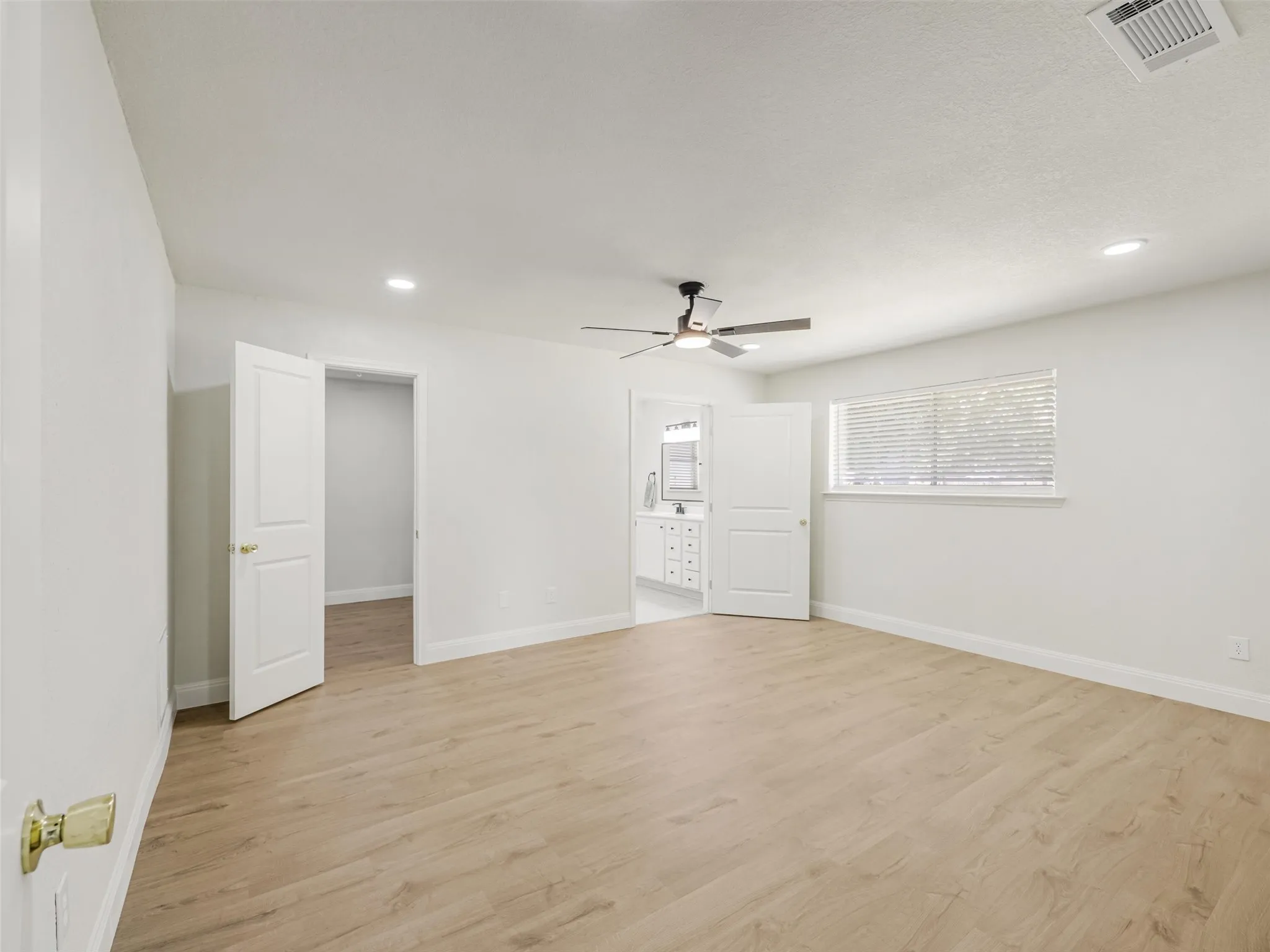 Single Family Residence For Rent in Collin County , 5609 Elisa Lane, Parker, Texas 75002, 3 Bedroom, 2 Bathroom, Garage spaces, 2,296 Sqft, built in 1973, mls#21375839, Real Estate Agent in Parker, Homes For Rent in Collin county, Homes For Rent in Parker, Realtor in Parker Texas, Real Estate Brokerage Independent Realty Texas, Luminita Cordes Realtor