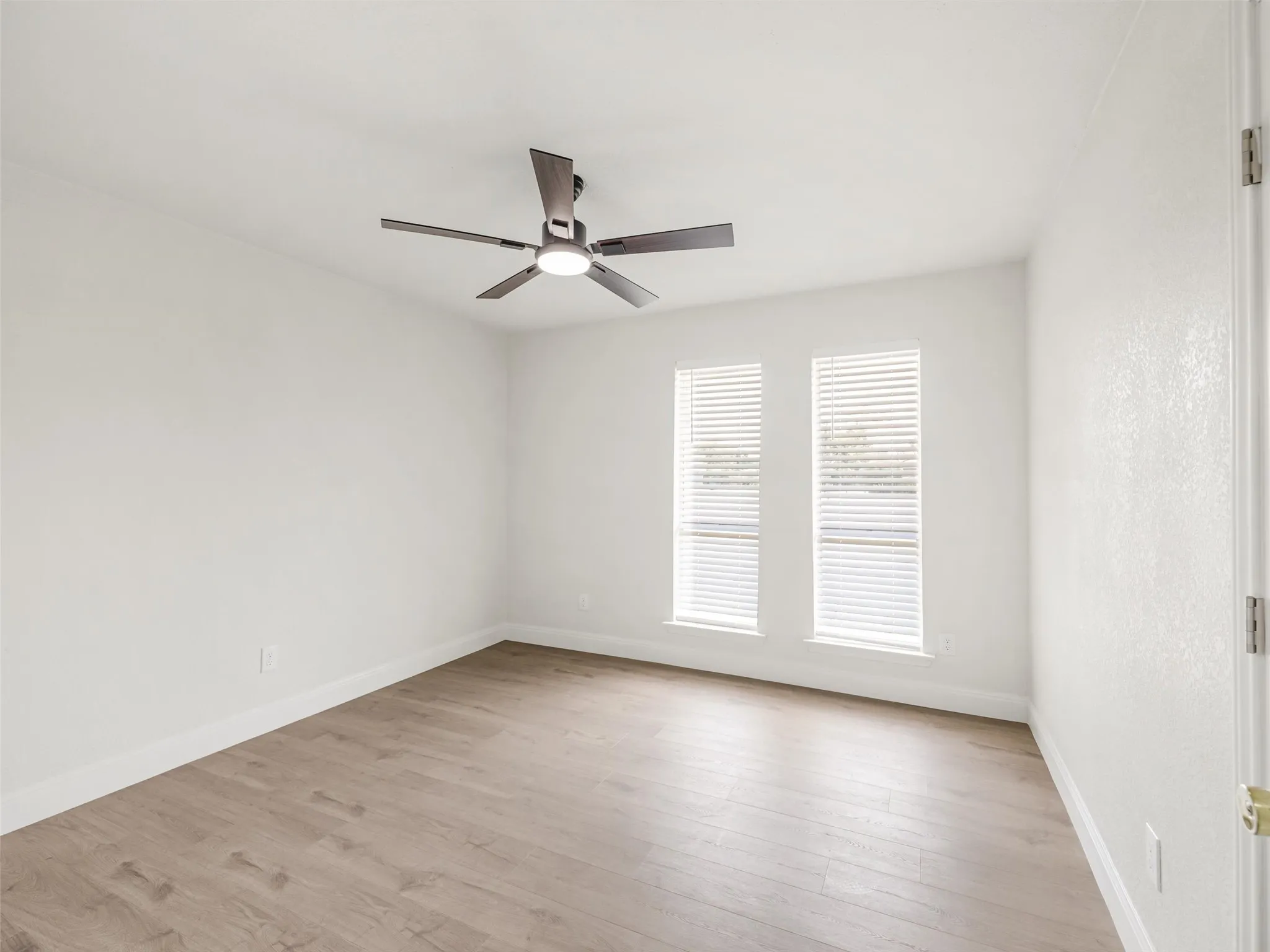 Single Family Residence For Rent in Collin County , 5609 Elisa Lane, Parker, Texas 75002, 3 Bedroom, 2 Bathroom, Garage spaces, 2,296 Sqft, built in 1973, mls#21375839, Real Estate Agent in Parker, Homes For Rent in Collin county, Homes For Rent in Parker, Realtor in Parker Texas, Real Estate Brokerage Independent Realty Texas, Luminita Cordes Realtor