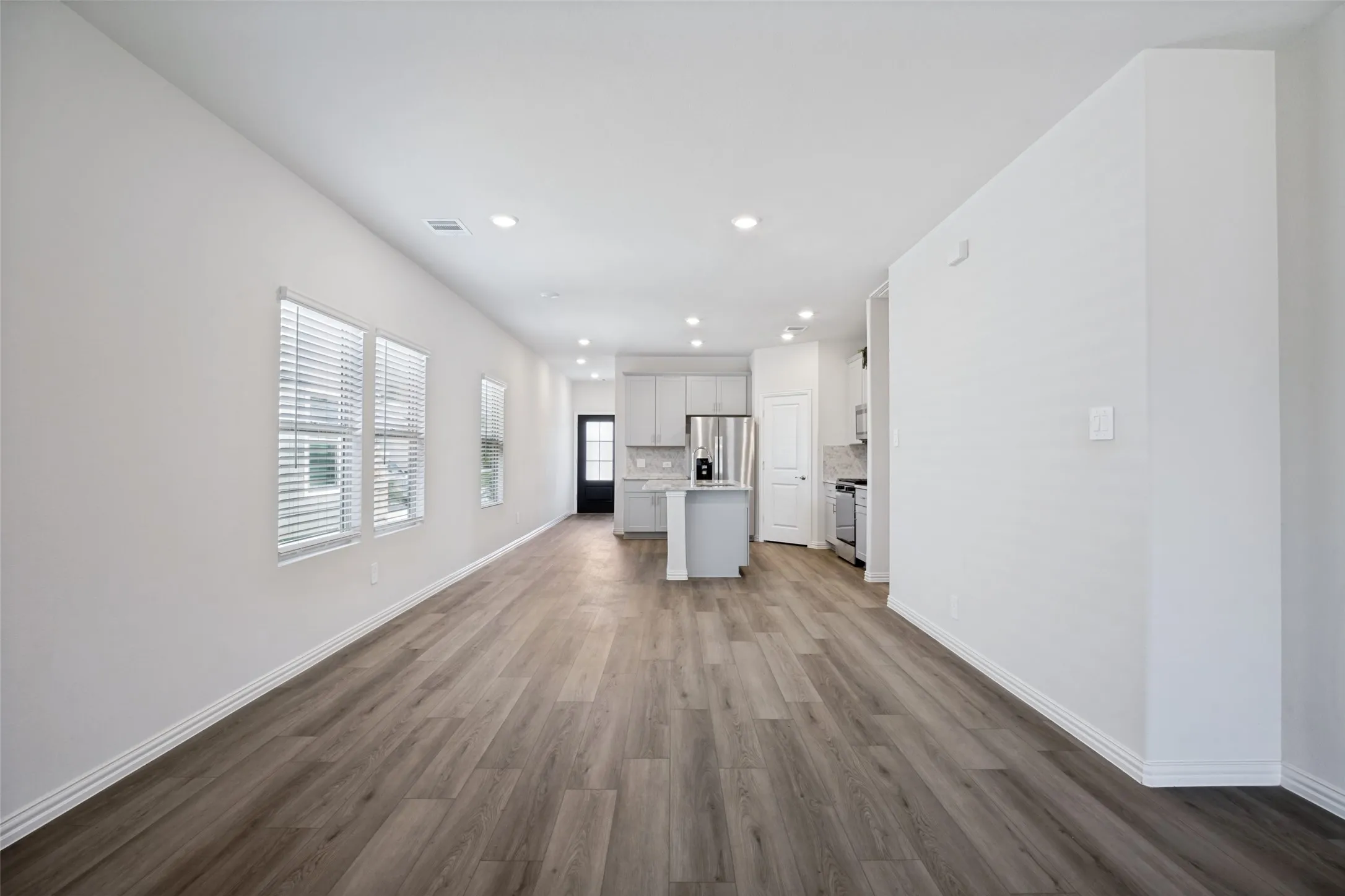 Single Family Residence For Sale in Collin County , 4000 Marble Falls, Farmersville, Texas 75442, 3 Bedroom, 2 Bathroom, 2 Garage spaces, 1,478 Sqft, built in 2023, mls#21361334, Real Estate Agent in Farmersville, Homes For Sale in Collin county, Homes For Sale in Farmersville, Realtor in Farmersville Texas, Real Estate Brokerage Independent Realty Texas, Luminita Cordes Realtor