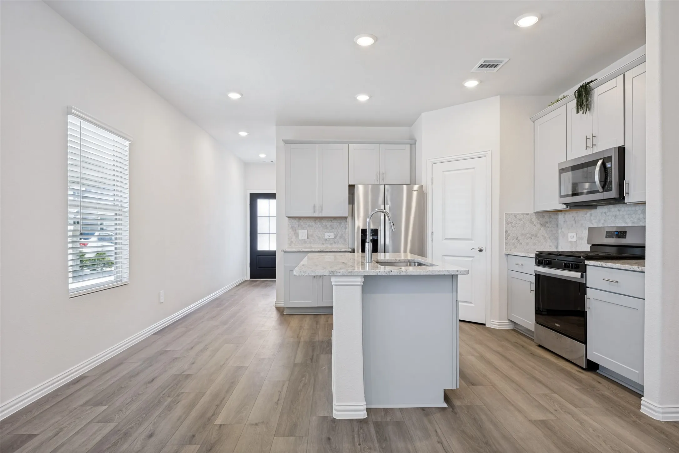 Single Family Residence For Sale in Collin County , 4000 Marble Falls, Farmersville, Texas 75442, 3 Bedroom, 2 Bathroom, 2 Garage spaces, 1,478 Sqft, built in 2023, mls#21361334, Real Estate Agent in Farmersville, Homes For Sale in Collin county, Homes For Sale in Farmersville, Realtor in Farmersville Texas, Real Estate Brokerage Independent Realty Texas, Luminita Cordes Realtor