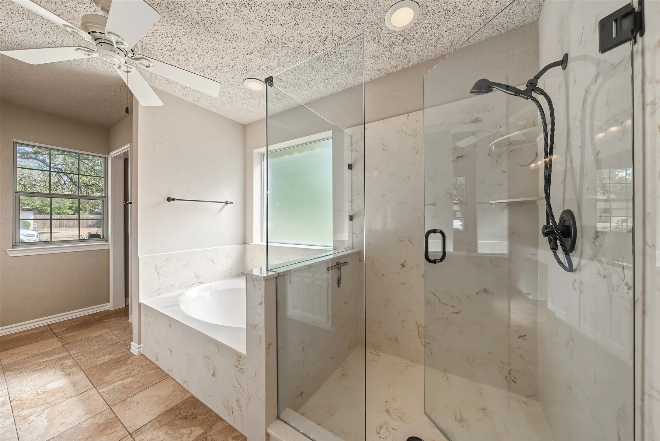 Single Family Residence For Sale in Tarrant County , 1500 Arrowhead Drive, Pantego, Texas 76013, 5 Bedroom, 4 Bathroom, 2 Garage spaces, 3,708 Sqft, built in 1988, mls#21368954, Real Estate Agent in Pantego, Homes For Sale in Tarrant county, Homes For Sale in Pantego, Realtor in Pantego Texas, Real Estate Brokerage Independent Realty Texas, Luminita Cordes Realtor