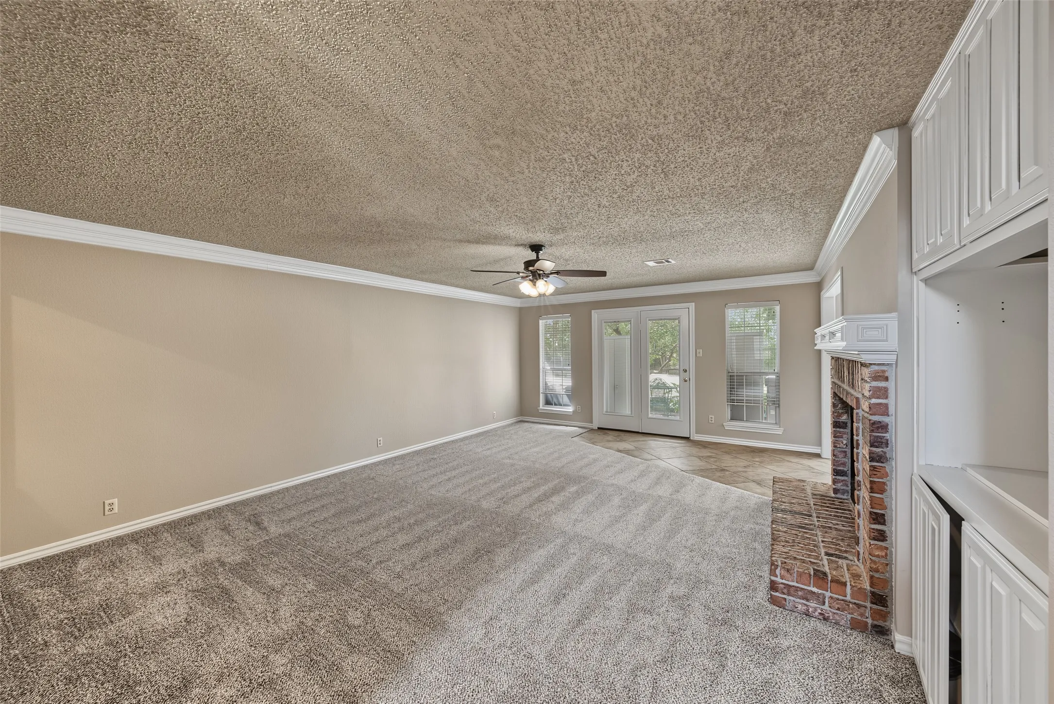 Single Family Residence For Sale in Tarrant County , 1500 Arrowhead Drive, Pantego, Texas 76013, 5 Bedroom, 4 Bathroom, 2 Garage spaces, 3,708 Sqft, built in 1988, mls#21368954, Real Estate Agent in Pantego, Homes For Sale in Tarrant county, Homes For Sale in Pantego, Realtor in Pantego Texas, Real Estate Brokerage Independent Realty Texas, Luminita Cordes Realtor