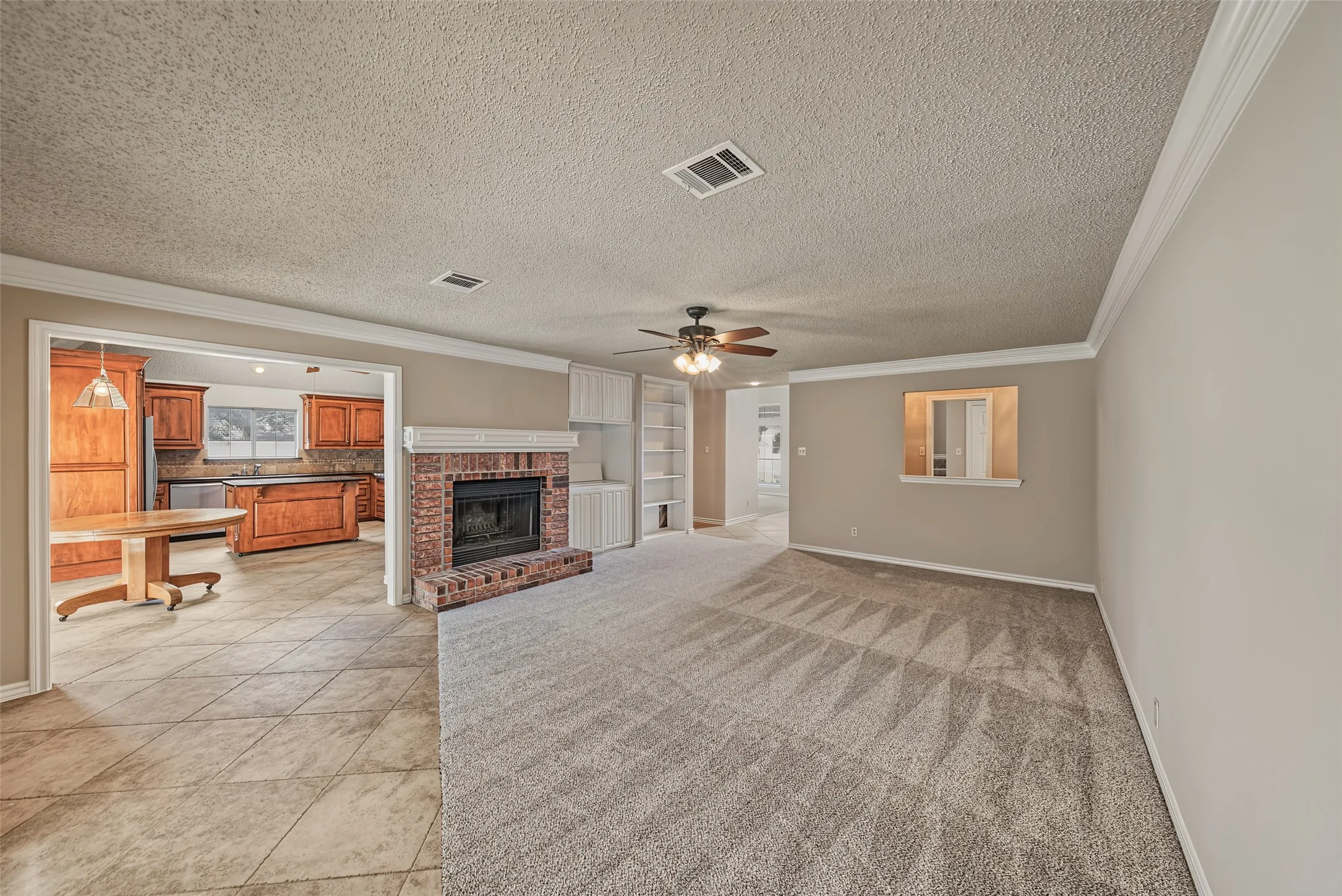 Single Family Residence For Sale in Tarrant County , 1500 Arrowhead Drive, Pantego, Texas 76013, 5 Bedroom, 4 Bathroom, 2 Garage spaces, 3,708 Sqft, built in 1988, mls#21368954, Real Estate Agent in Pantego, Homes For Sale in Tarrant county, Homes For Sale in Pantego, Realtor in Pantego Texas, Real Estate Brokerage Independent Realty Texas, Luminita Cordes Realtor