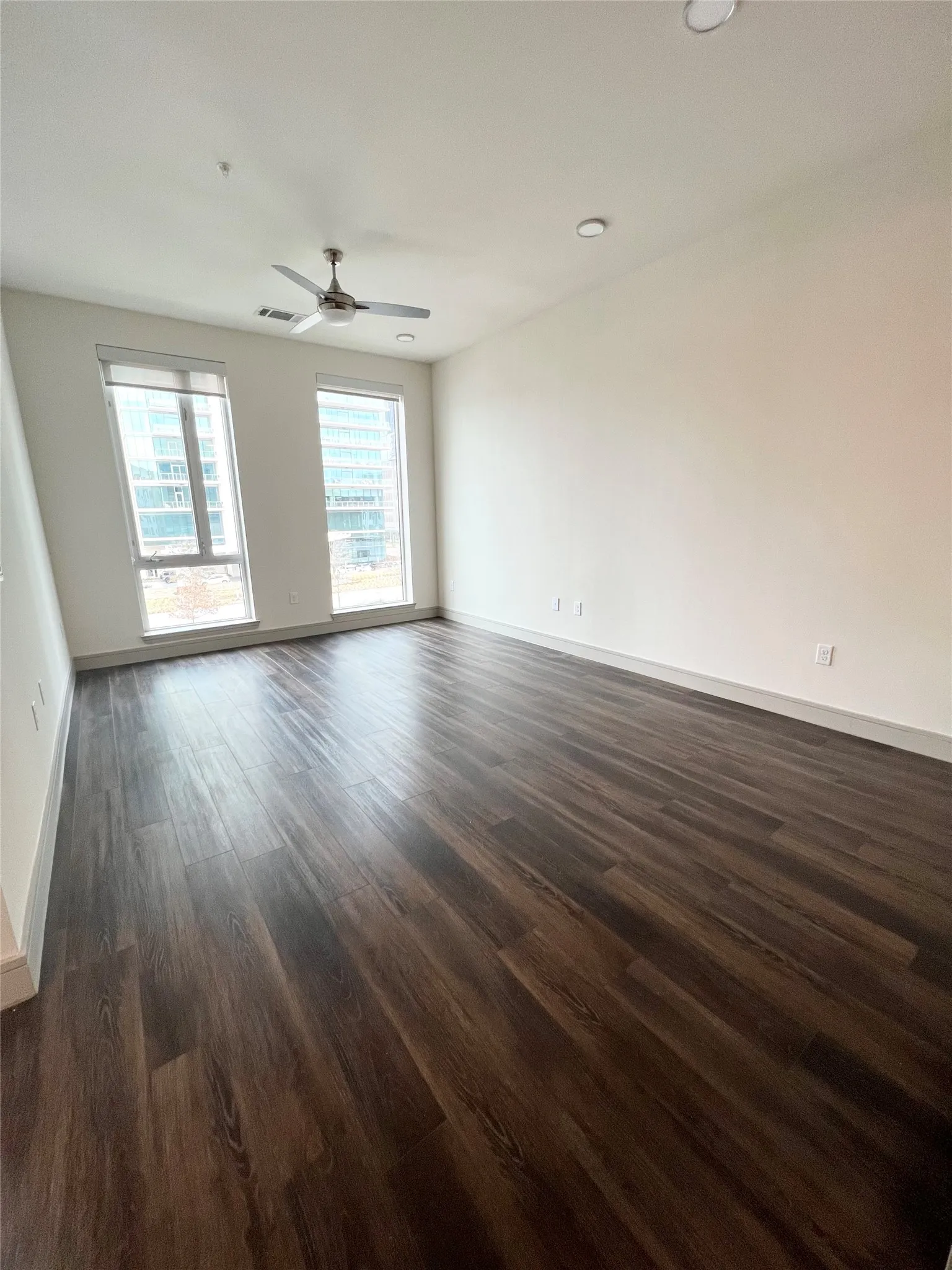 Apartment For Rent in Collin County , 7850 Communications Parkway 1222, Plano, Texas 75024, 1 Bedroom, 2 Bathroom, 2 Garage spaces, 828 Sqft, built in 2019, mls#21375918, Real Estate Agent in Plano, Homes For Rent in Collin county, Homes For Rent in Plano, Realtor in Plano Texas, Real Estate Brokerage Independent Realty Texas, Luminita Cordes Realtor