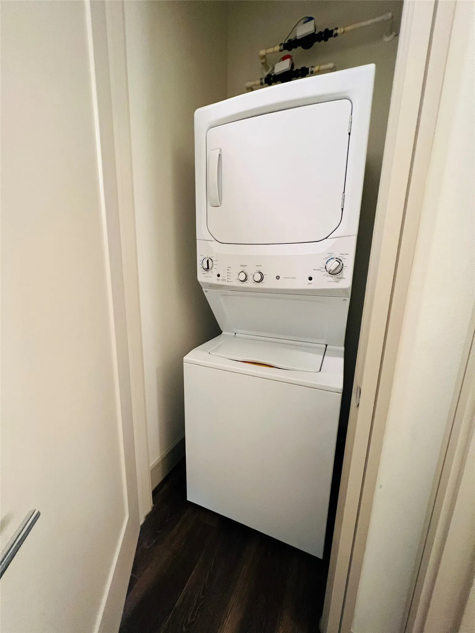 Apartment For Rent in Collin County , 7850 Communications Parkway 1222, Plano, Texas 75024, 1 Bedroom, 2 Bathroom, 2 Garage spaces, 828 Sqft, built in 2019, mls#21375918, Real Estate Agent in Plano, Homes For Rent in Collin county, Homes For Rent in Plano, Realtor in Plano Texas, Real Estate Brokerage Independent Realty Texas, Luminita Cordes Realtor