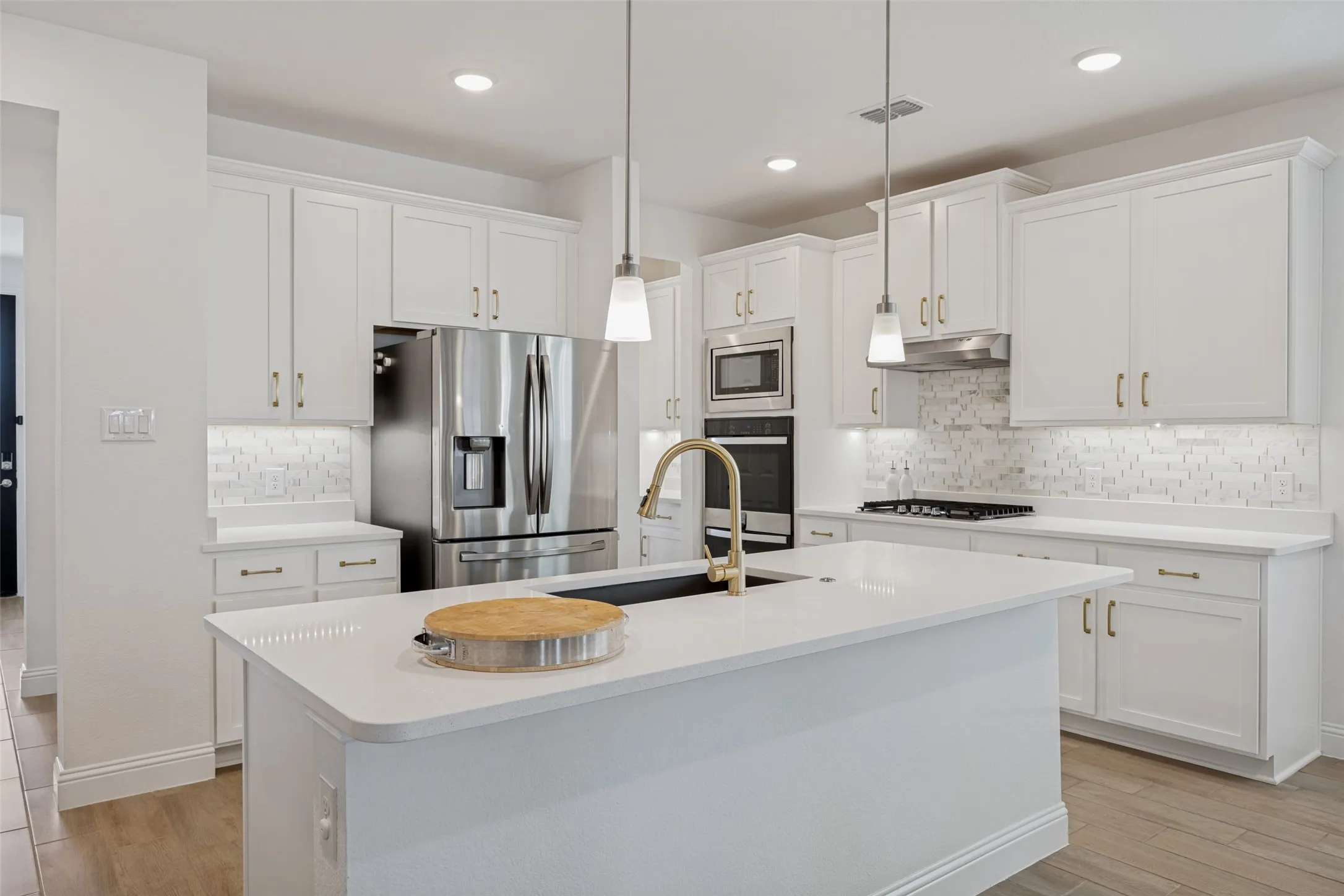 Single Family Residence For Sale in Kaufman County , 3804 Chippewa Trail, Crandall, Texas 75114, 7 Bedroom, 5 Bathroom, 2 Garage spaces, 3,943 Sqft, built in 2023, mls#21372263, Real Estate Agent in Crandall, Homes For Sale in Kaufman county, Homes For Sale in Crandall, Realtor in Crandall Texas, Real Estate Brokerage Independent Realty Texas, Luminita Cordes Realtor