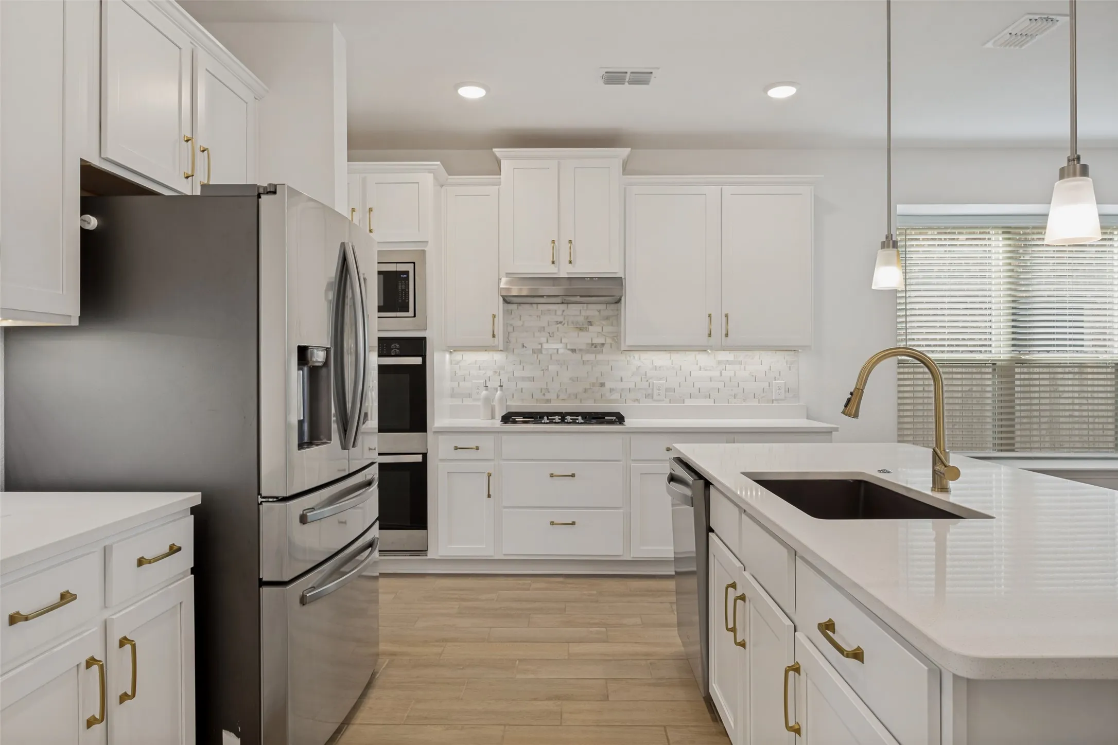 Single Family Residence For Sale in Kaufman County , 3804 Chippewa Trail, Crandall, Texas 75114, 7 Bedroom, 5 Bathroom, 2 Garage spaces, 3,943 Sqft, built in 2023, mls#21372263, Real Estate Agent in Crandall, Homes For Sale in Kaufman county, Homes For Sale in Crandall, Realtor in Crandall Texas, Real Estate Brokerage Independent Realty Texas, Luminita Cordes Realtor