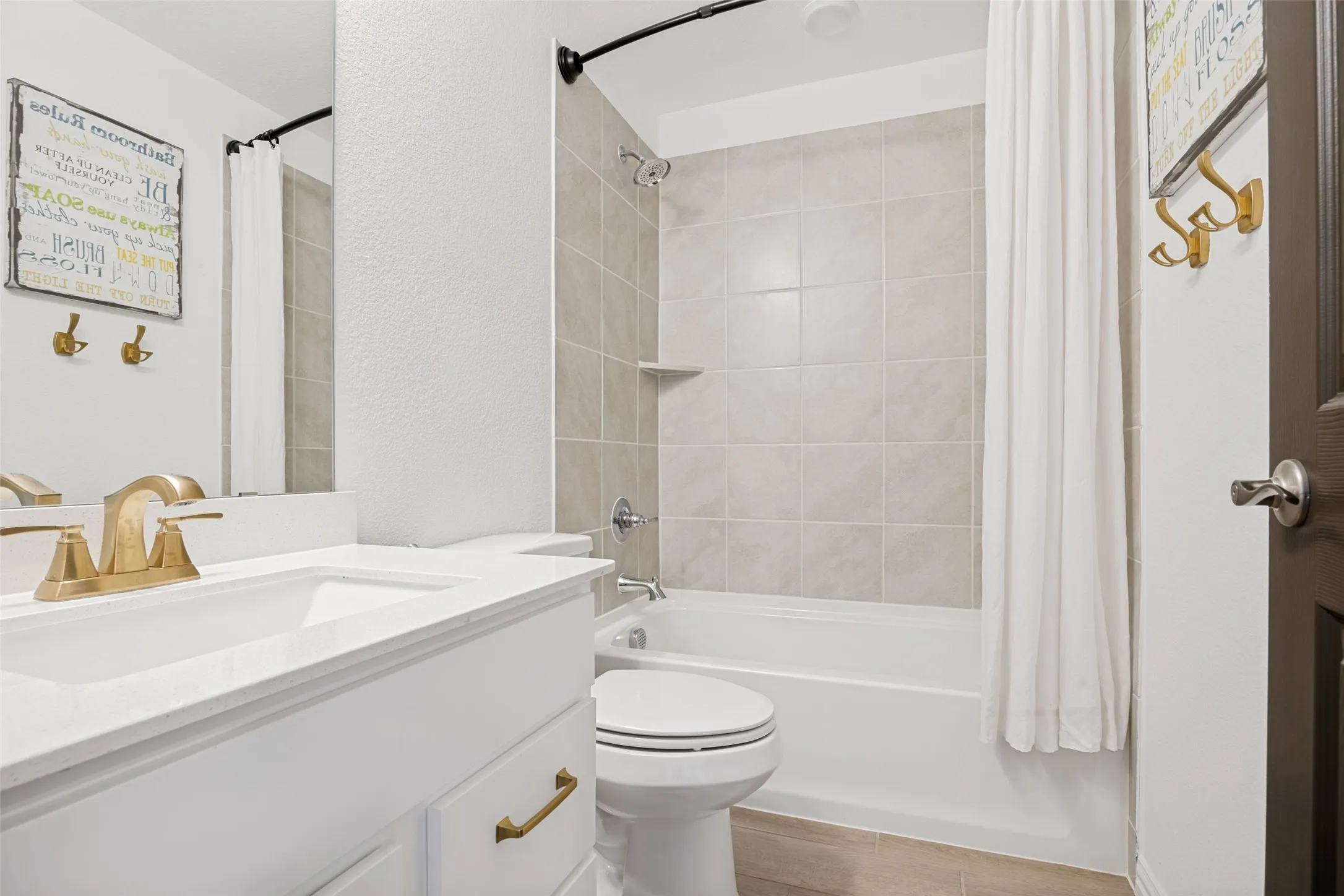 Single Family Residence For Sale in Kaufman County , 3804 Chippewa Trail, Crandall, Texas 75114, 7 Bedroom, 5 Bathroom, 2 Garage spaces, 3,943 Sqft, built in 2023, mls#21372263, Real Estate Agent in Crandall, Homes For Sale in Kaufman county, Homes For Sale in Crandall, Realtor in Crandall Texas, Real Estate Brokerage Independent Realty Texas, Luminita Cordes Realtor