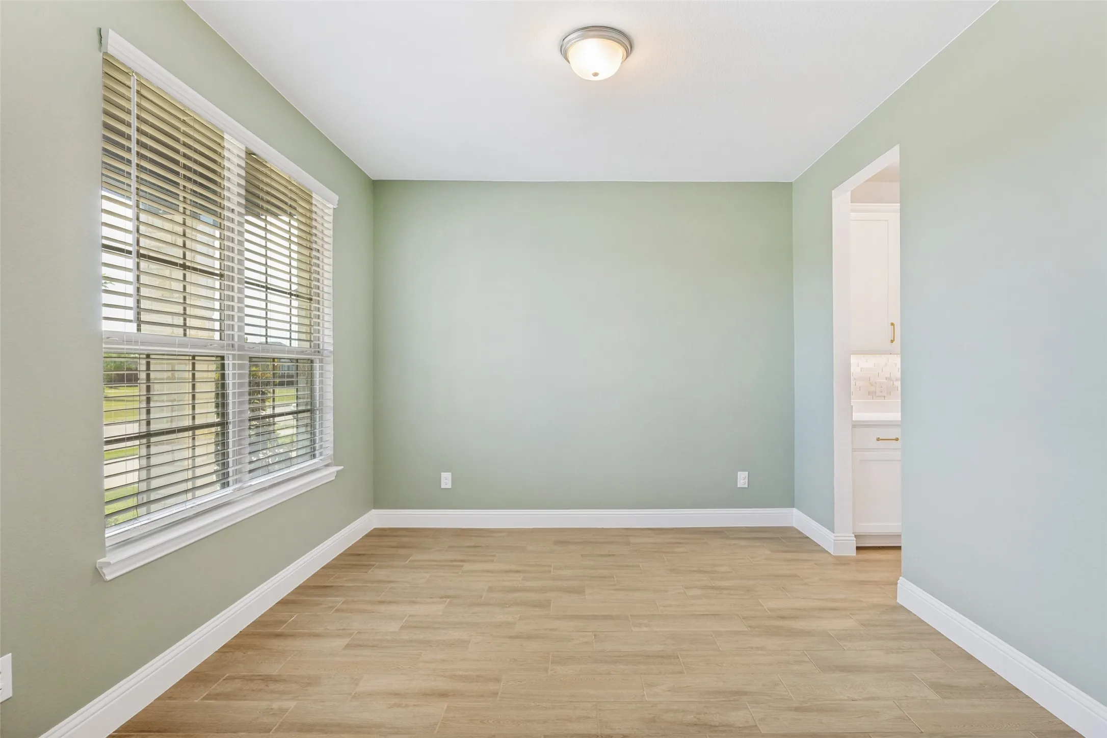 Single Family Residence For Sale in Kaufman County , 3804 Chippewa Trail, Crandall, Texas 75114, 7 Bedroom, 5 Bathroom, 2 Garage spaces, 3,943 Sqft, built in 2023, mls#21372263, Real Estate Agent in Crandall, Homes For Sale in Kaufman county, Homes For Sale in Crandall, Realtor in Crandall Texas, Real Estate Brokerage Independent Realty Texas, Luminita Cordes Realtor