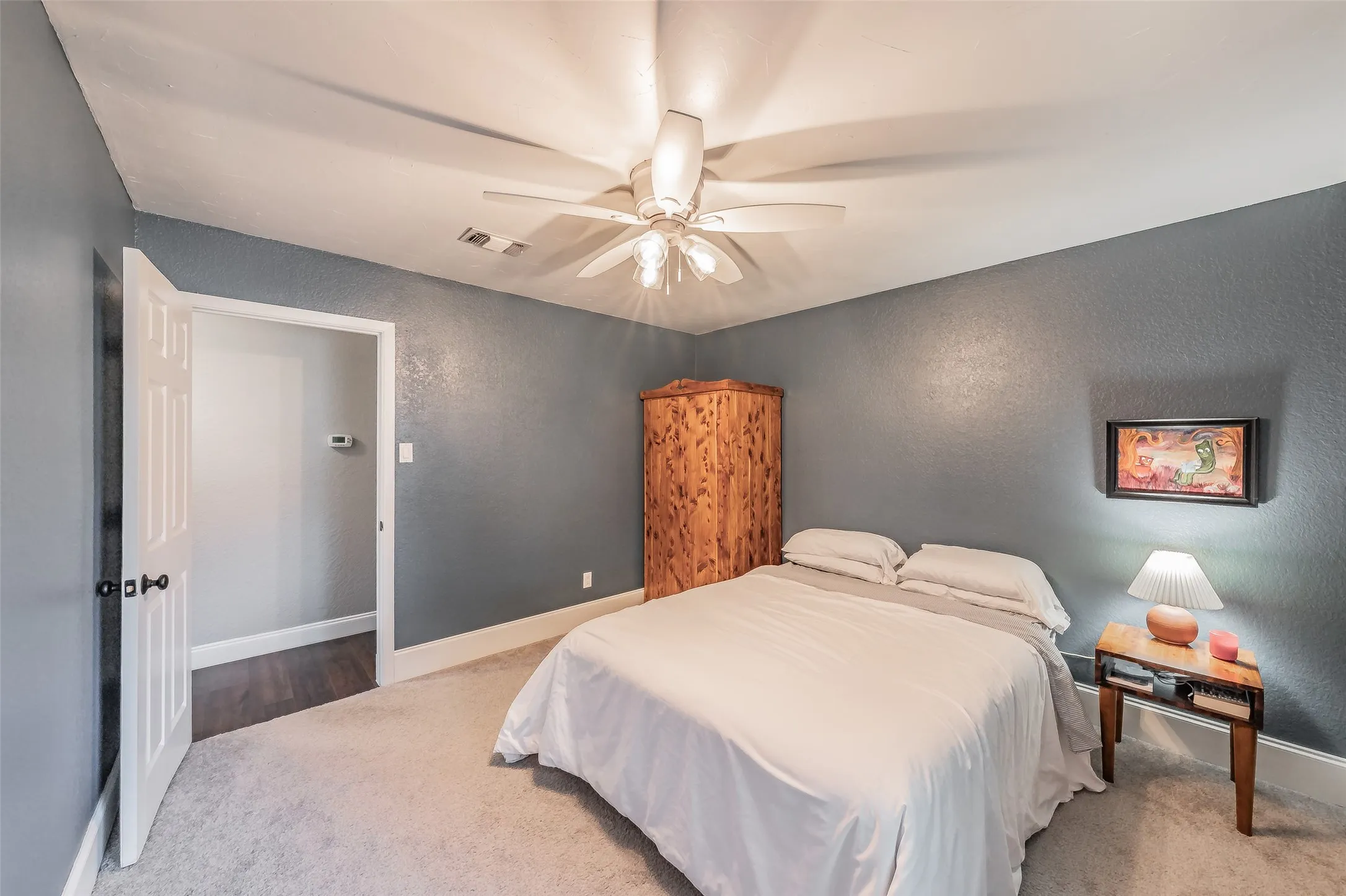 Single Family Residence For Sale in Tarrant County , 5500 Meadow Oak Street, North Richland Hills, Texas 76180, 3 Bedroom, 2 Bathroom, 2 Garage spaces, 1,792 Sqft, built in 1979, mls#21373621, Real Estate Agent in North Richland Hills, Homes For Sale in Tarrant county, Homes For Sale in North Richland Hills, Realtor in North Richland Hills Texas, Real Estate Brokerage Independent Realty Texas, Luminita Cordes Realtor