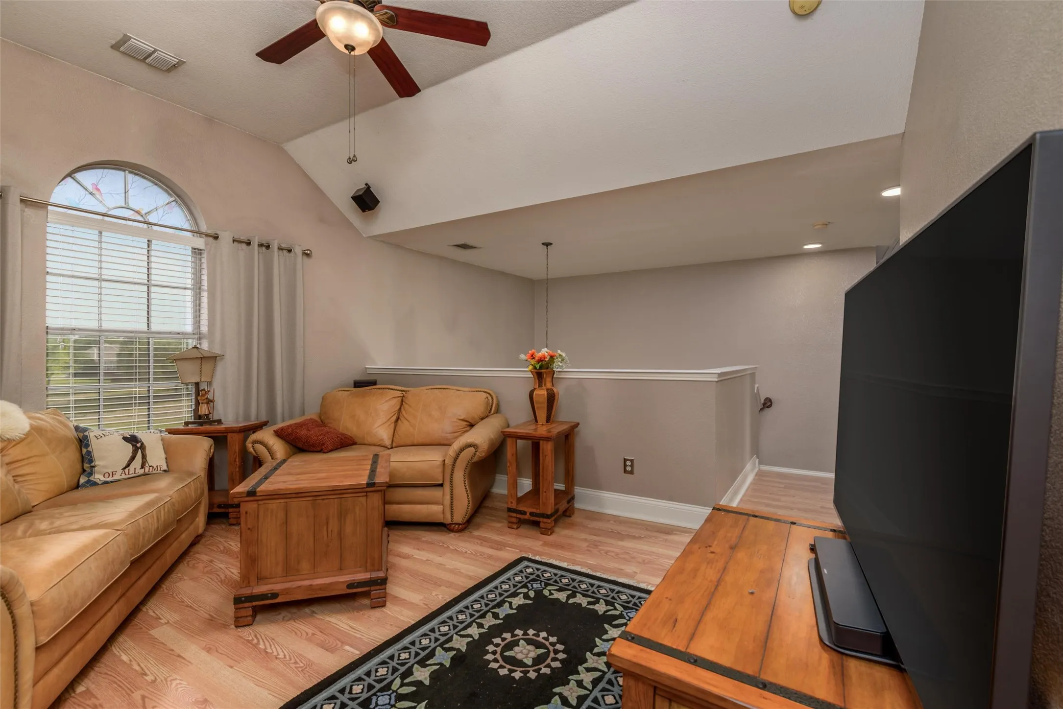 Single Family Residence For Sale in Collin County , 5800 Pine Ridge Boulevard, Mc Kinney, Texas 75070, 4 Bedroom, 3 Bathroom, 2 Garage spaces, 2,630 Sqft, built in 2001, mls#21375867, Real Estate Agent in Mc Kinney, Homes For Sale in Collin county, Homes For Sale in Mc Kinney, Realtor in Mc Kinney Texas, Real Estate Brokerage Independent Realty Texas, Luminita Cordes Realtor