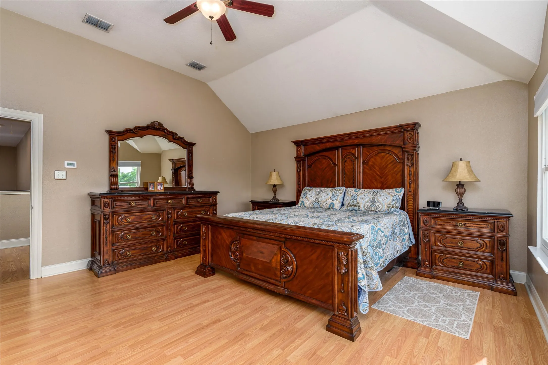 Single Family Residence For Sale in Collin County , 5800 Pine Ridge Boulevard, Mc Kinney, Texas 75070, 4 Bedroom, 3 Bathroom, 2 Garage spaces, 2,630 Sqft, built in 2001, mls#21375867, Real Estate Agent in Mc Kinney, Homes For Sale in Collin county, Homes For Sale in Mc Kinney, Realtor in Mc Kinney Texas, Real Estate Brokerage Independent Realty Texas, Luminita Cordes Realtor