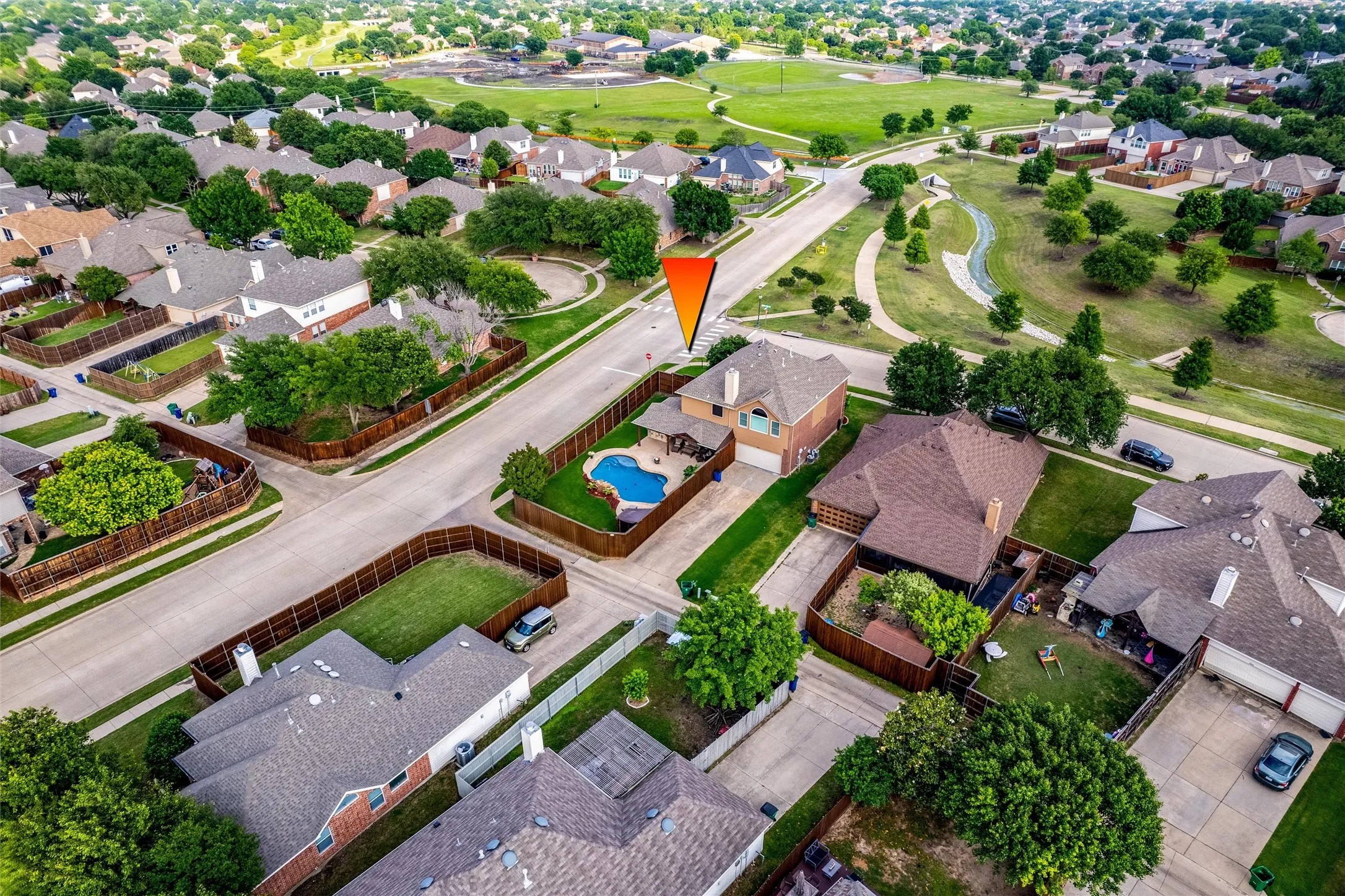 Single Family Residence For Sale in Collin County , 5800 Pine Ridge Boulevard, Mc Kinney, Texas 75070, 4 Bedroom, 3 Bathroom, 2 Garage spaces, 2,630 Sqft, built in 2001, mls#21375867, Real Estate Agent in Mc Kinney, Homes For Sale in Collin county, Homes For Sale in Mc Kinney, Realtor in Mc Kinney Texas, Real Estate Brokerage Independent Realty Texas, Luminita Cordes Realtor