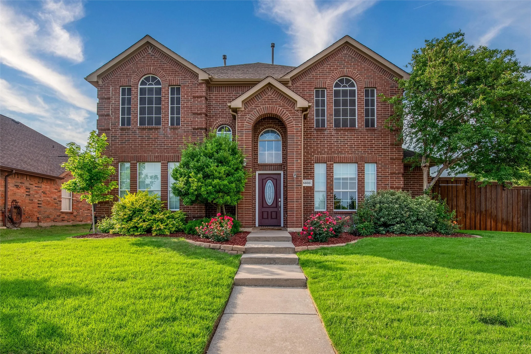 Single Family Residence For Sale in Collin County , 5800 Pine Ridge Boulevard, Mc Kinney, Texas 75070, 4 Bedroom, 3 Bathroom, 2 Garage spaces, 2,630 Sqft, built in 2001, mls#21375867, Real Estate Agent in Mc Kinney, Homes For Sale in Collin county, Homes For Sale in Mc Kinney, Realtor in Mc Kinney Texas, Real Estate Brokerage Independent Realty Texas, Luminita Cordes Realtor