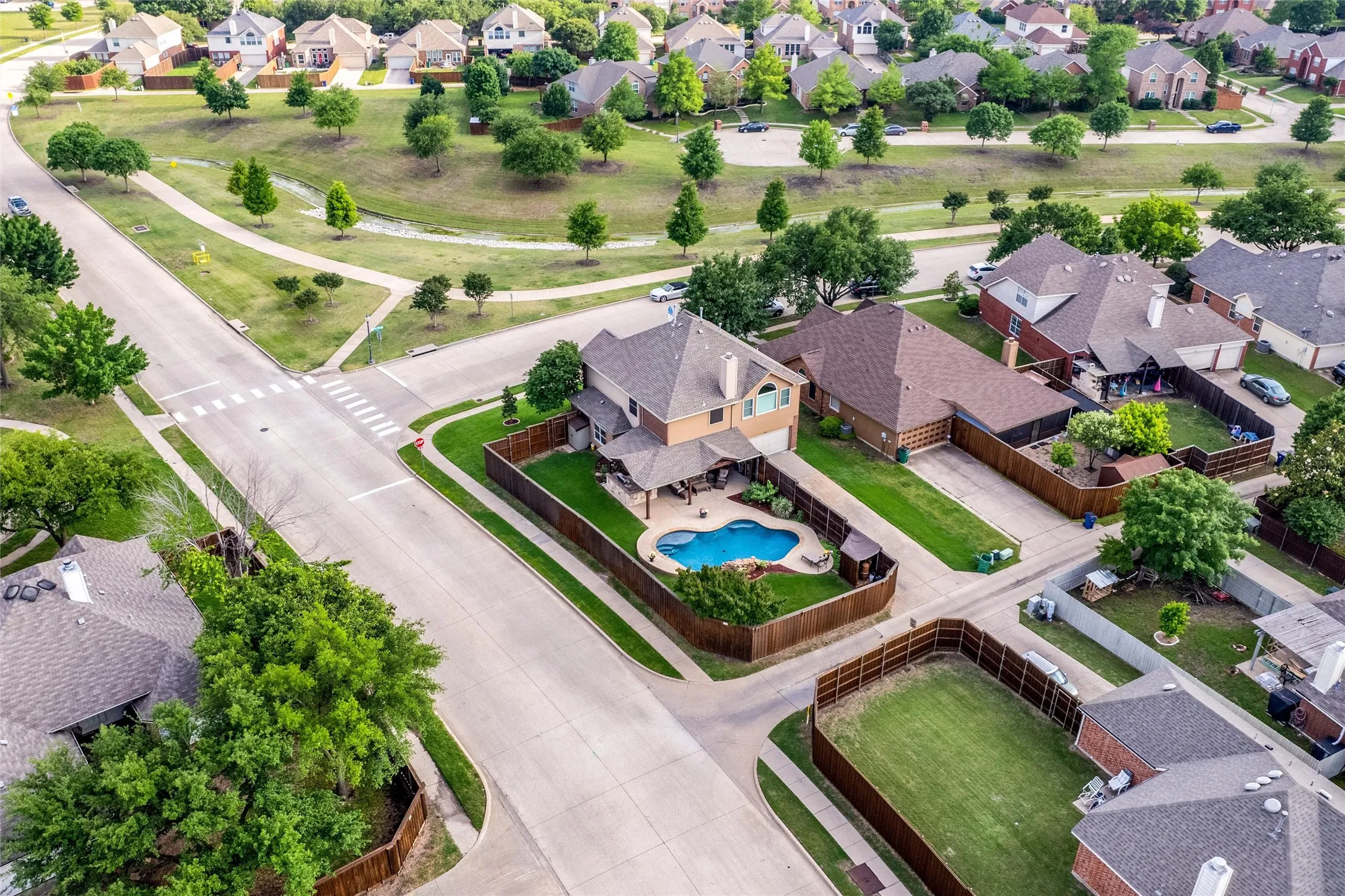 Single Family Residence For Sale in Collin County , 5800 Pine Ridge Boulevard, Mc Kinney, Texas 75070, 4 Bedroom, 3 Bathroom, 2 Garage spaces, 2,630 Sqft, built in 2001, mls#21375867, Real Estate Agent in Mc Kinney, Homes For Sale in Collin county, Homes For Sale in Mc Kinney, Realtor in Mc Kinney Texas, Real Estate Brokerage Independent Realty Texas, Luminita Cordes Realtor