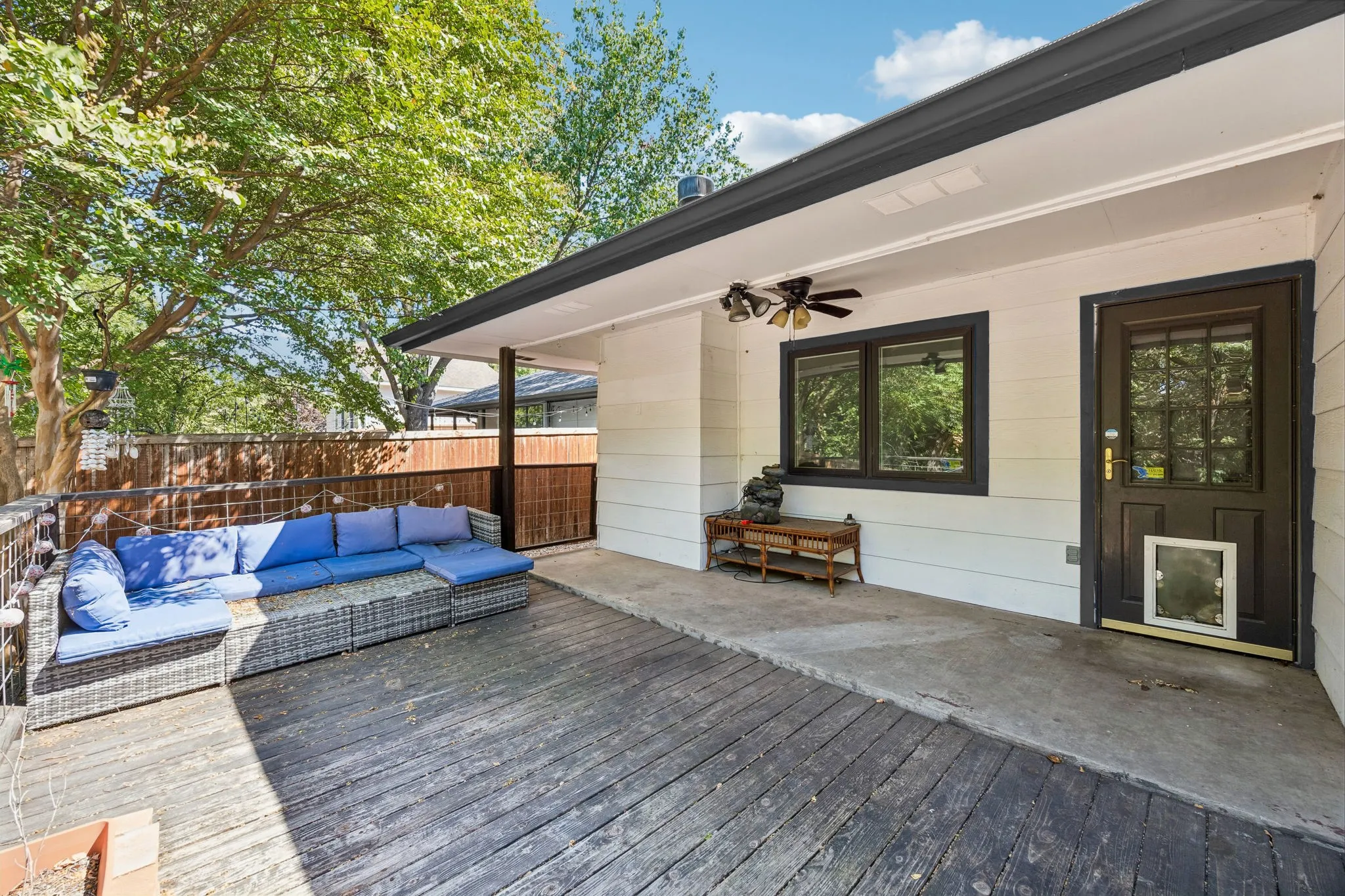 Single Family Residence For Sale in Dallas County , 2749 Buna Drive, Dallas, Texas 75211, 2 Bedroom, 2 Bathroom, 1 Garage spaces, 1,147 Sqft, built in 1986, mls#21373605, Real Estate Agent in Dallas, Homes For Sale in Dallas county, Homes For Sale in Dallas, Realtor in Dallas Texas, Real Estate Brokerage Independent Realty Texas, Luminita Cordes Realtor