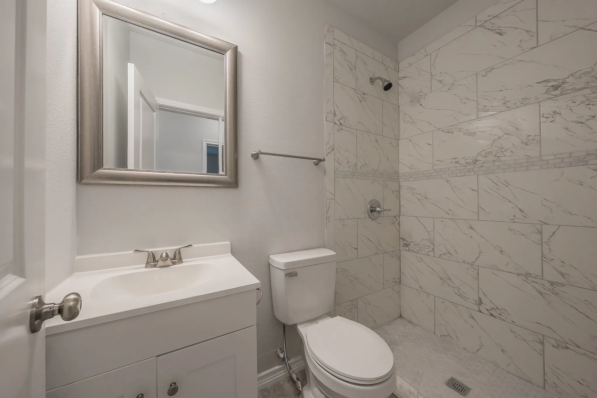 Single Family Residence For Sale in Tarrant County , 3613 Ada Avenue, Fort Worth, Texas 76105, 3 Bedroom, 2 Bathroom, Garage spaces, 1,290 Sqft, built in 1929, mls#21375043, Real Estate Agent in Fort Worth, Homes For Sale in Tarrant county, Homes For Sale in Fort Worth, Realtor in Fort Worth Texas, Real Estate Brokerage Independent Realty Texas, Luminita Cordes Realtor