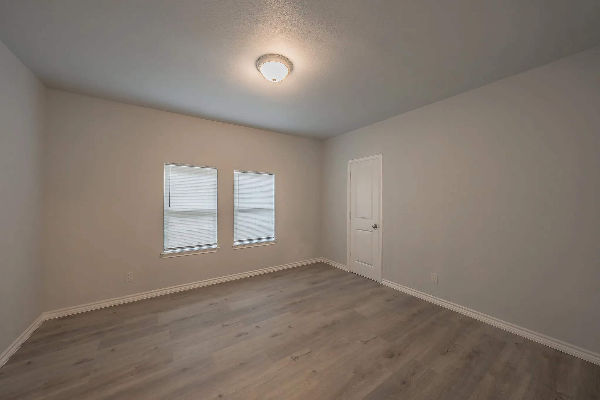 Single Family Residence For Sale in Tarrant County , 3613 Ada Avenue, Fort Worth, Texas 76105, 3 Bedroom, 2 Bathroom, Garage spaces, 1,290 Sqft, built in 1929, mls#21375043, Real Estate Agent in Fort Worth, Homes For Sale in Tarrant county, Homes For Sale in Fort Worth, Realtor in Fort Worth Texas, Real Estate Brokerage Independent Realty Texas, Luminita Cordes Realtor