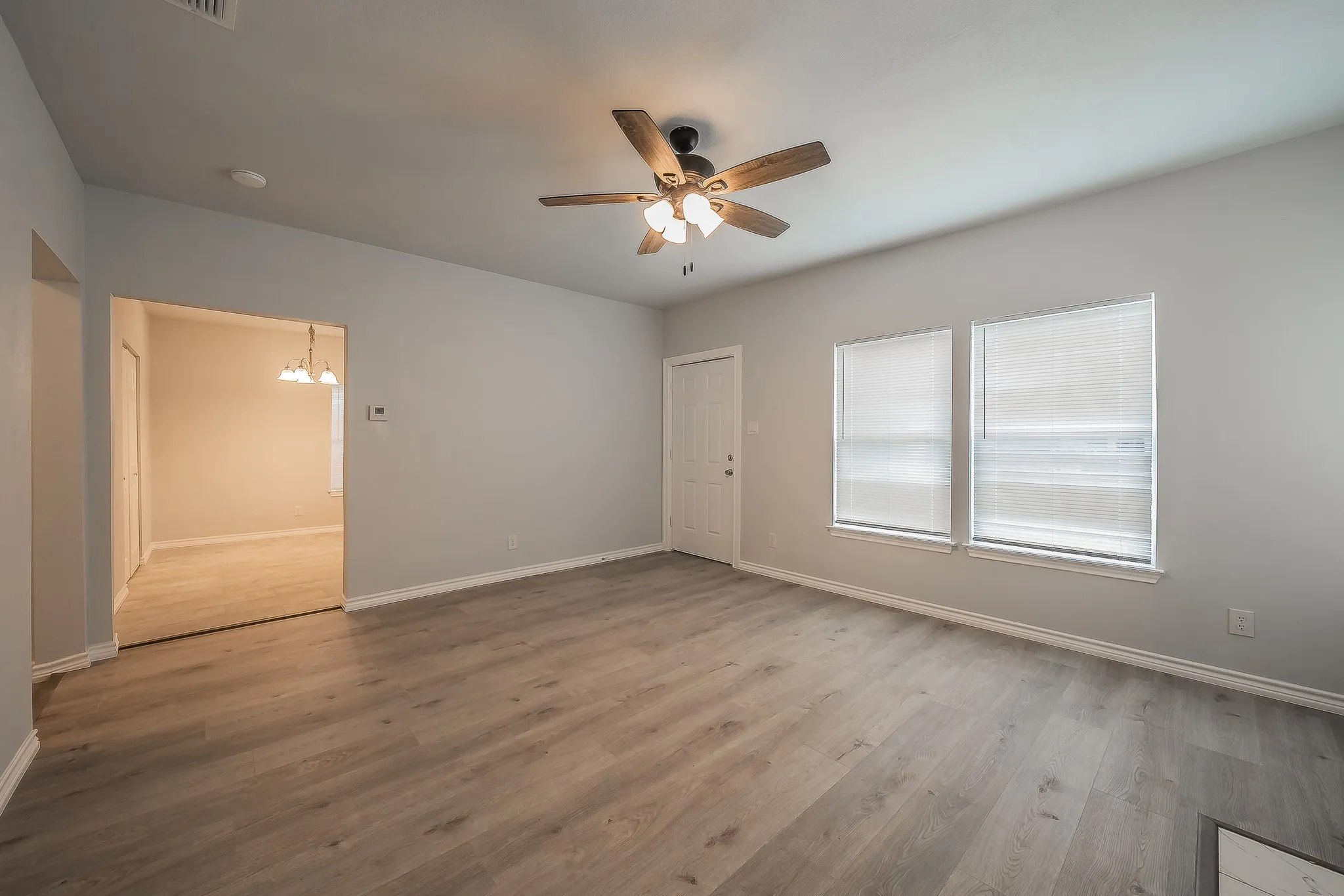 Single Family Residence For Sale in Tarrant County , 3613 Ada Avenue, Fort Worth, Texas 76105, 3 Bedroom, 2 Bathroom, Garage spaces, 1,290 Sqft, built in 1929, mls#21375043, Real Estate Agent in Fort Worth, Homes For Sale in Tarrant county, Homes For Sale in Fort Worth, Realtor in Fort Worth Texas, Real Estate Brokerage Independent Realty Texas, Luminita Cordes Realtor