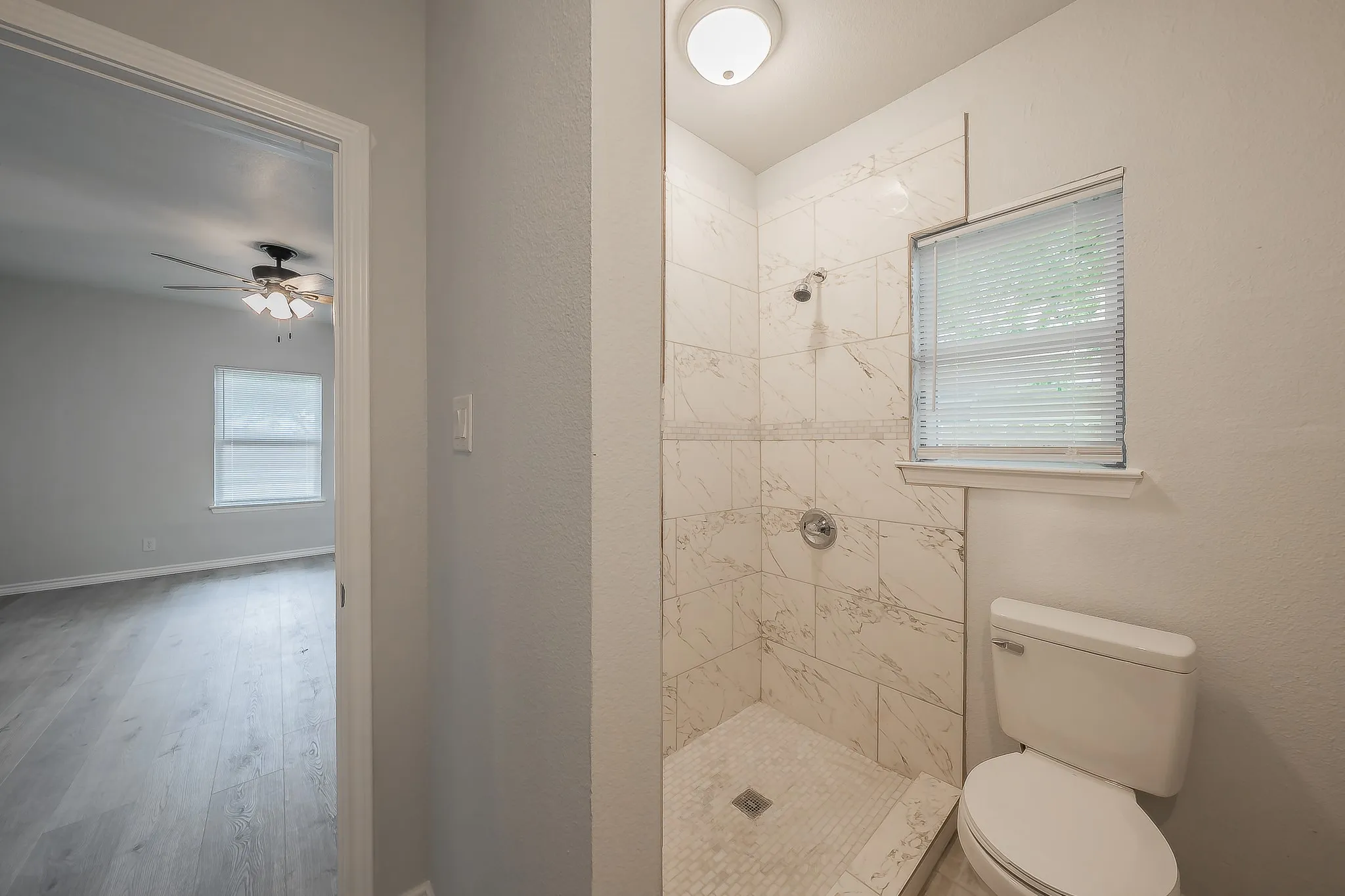 Single Family Residence For Sale in Tarrant County , 3613 Ada Avenue, Fort Worth, Texas 76105, 3 Bedroom, 2 Bathroom, Garage spaces, 1,290 Sqft, built in 1929, mls#21375043, Real Estate Agent in Fort Worth, Homes For Sale in Tarrant county, Homes For Sale in Fort Worth, Realtor in Fort Worth Texas, Real Estate Brokerage Independent Realty Texas, Luminita Cordes Realtor