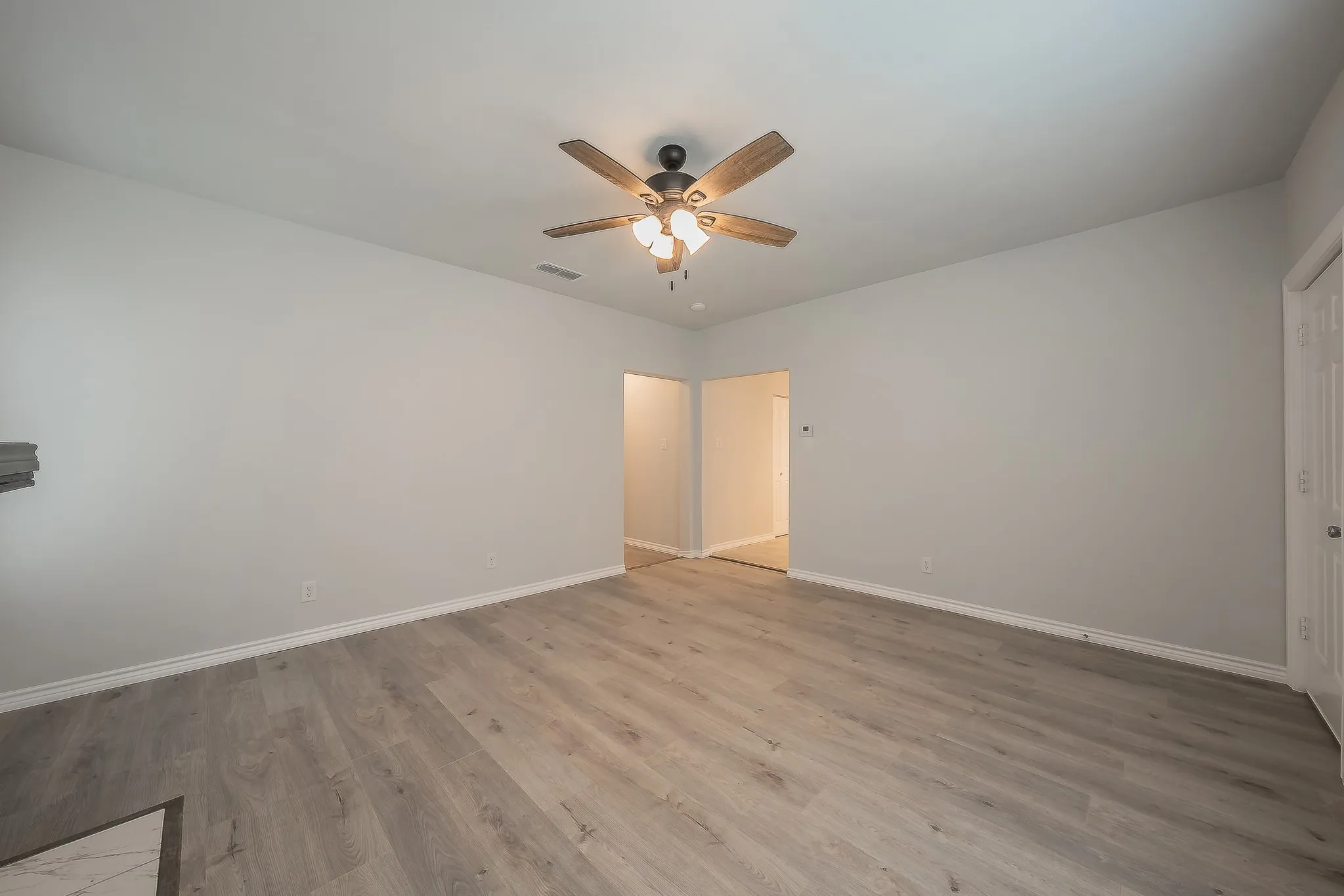 Single Family Residence For Sale in Tarrant County , 3613 Ada Avenue, Fort Worth, Texas 76105, 3 Bedroom, 2 Bathroom, Garage spaces, 1,290 Sqft, built in 1929, mls#21375043, Real Estate Agent in Fort Worth, Homes For Sale in Tarrant county, Homes For Sale in Fort Worth, Realtor in Fort Worth Texas, Real Estate Brokerage Independent Realty Texas, Luminita Cordes Realtor