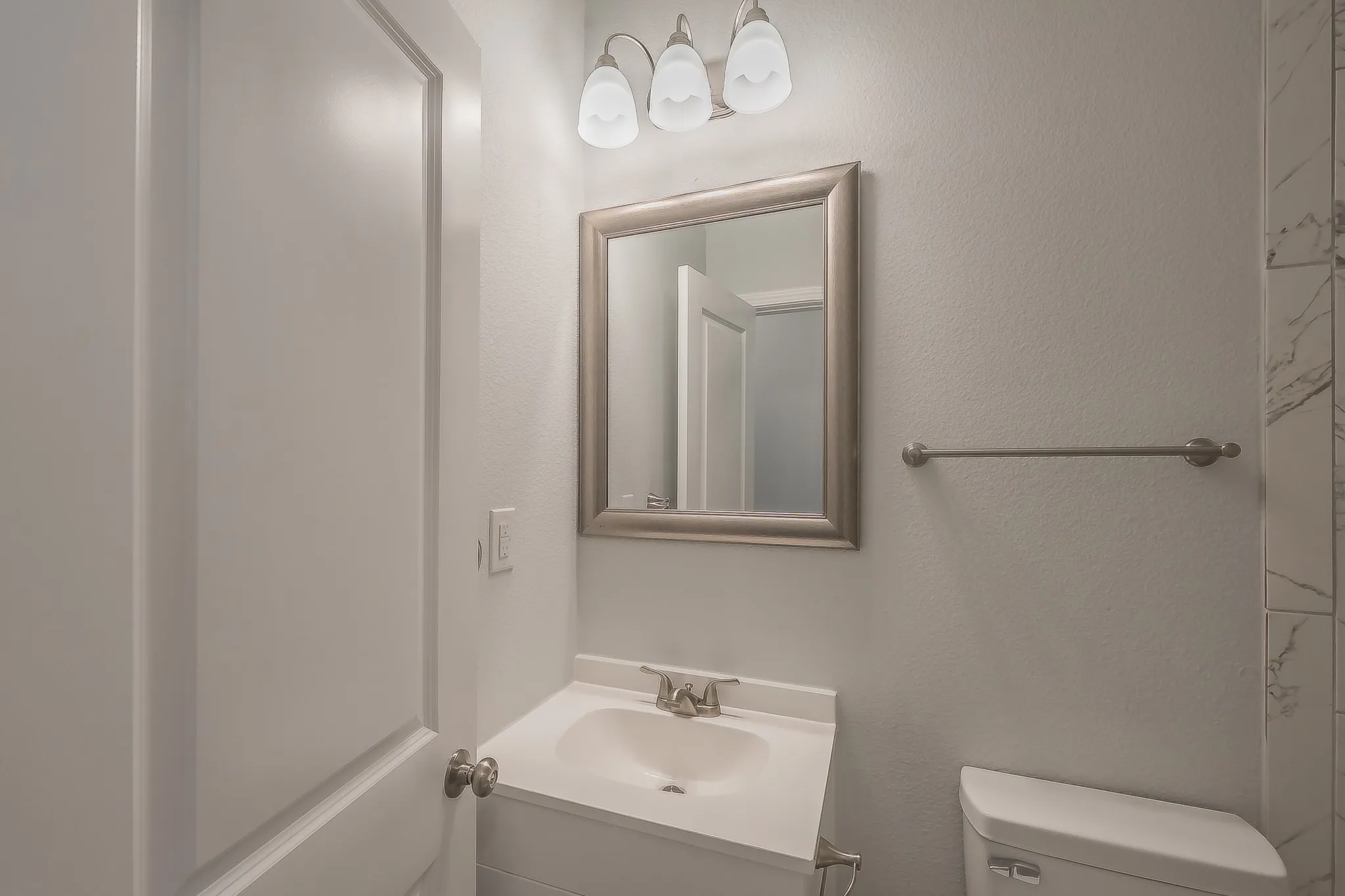 Single Family Residence For Sale in Tarrant County , 3613 Ada Avenue, Fort Worth, Texas 76105, 3 Bedroom, 2 Bathroom, Garage spaces, 1,290 Sqft, built in 1929, mls#21375043, Real Estate Agent in Fort Worth, Homes For Sale in Tarrant county, Homes For Sale in Fort Worth, Realtor in Fort Worth Texas, Real Estate Brokerage Independent Realty Texas, Luminita Cordes Realtor