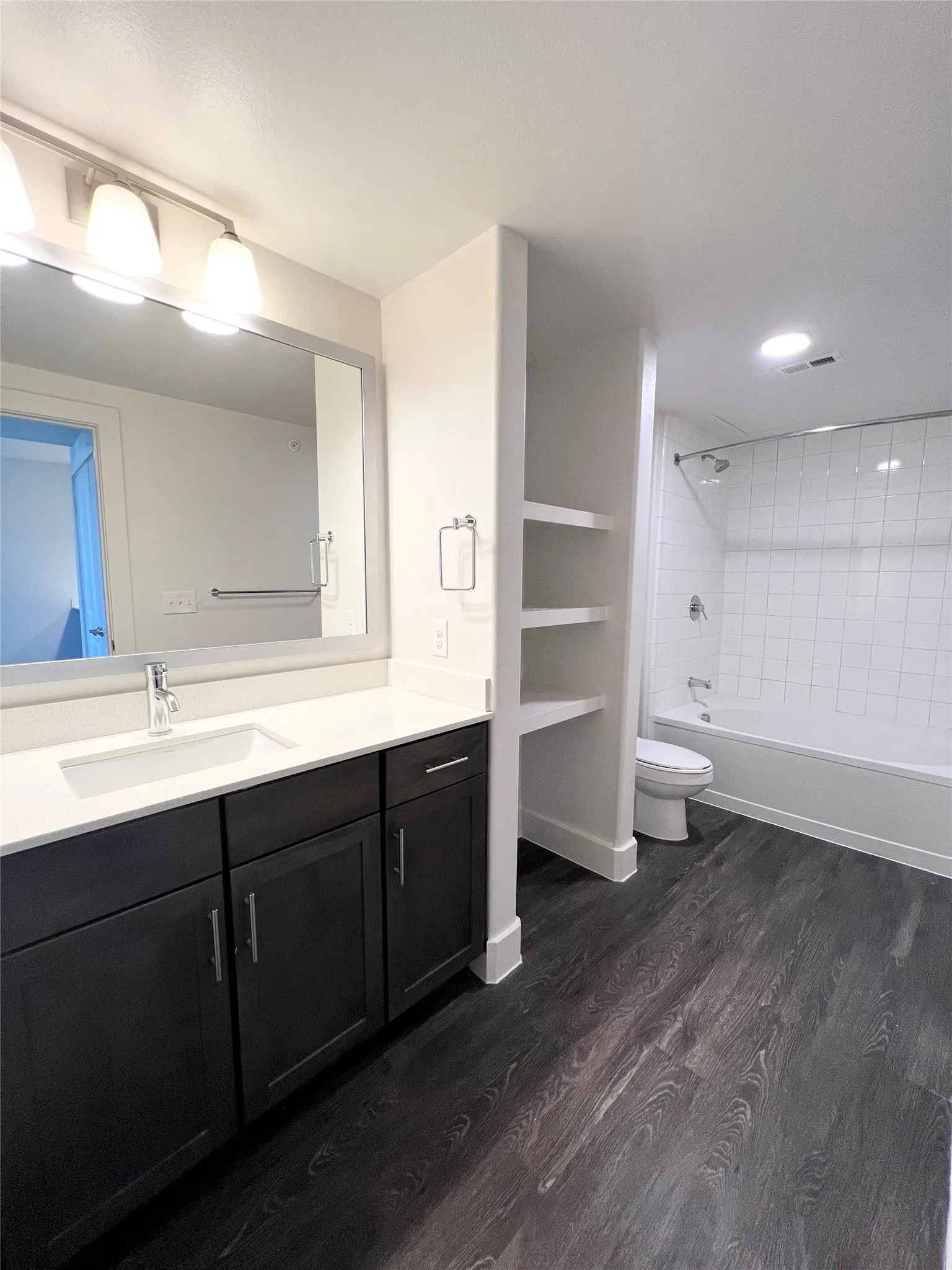 Apartment For Rent in Collin County , 6080 Water Street 2275, Plano, Texas 75024, 1 Bedroom, 1 Bathroom, 2 Garage spaces, 702 Sqft, built in 2019, mls#21375941, Real Estate Agent in Plano, Homes For Rent in Collin county, Homes For Rent in Plano, Realtor in Plano Texas, Real Estate Brokerage Independent Realty Texas, Luminita Cordes Realtor