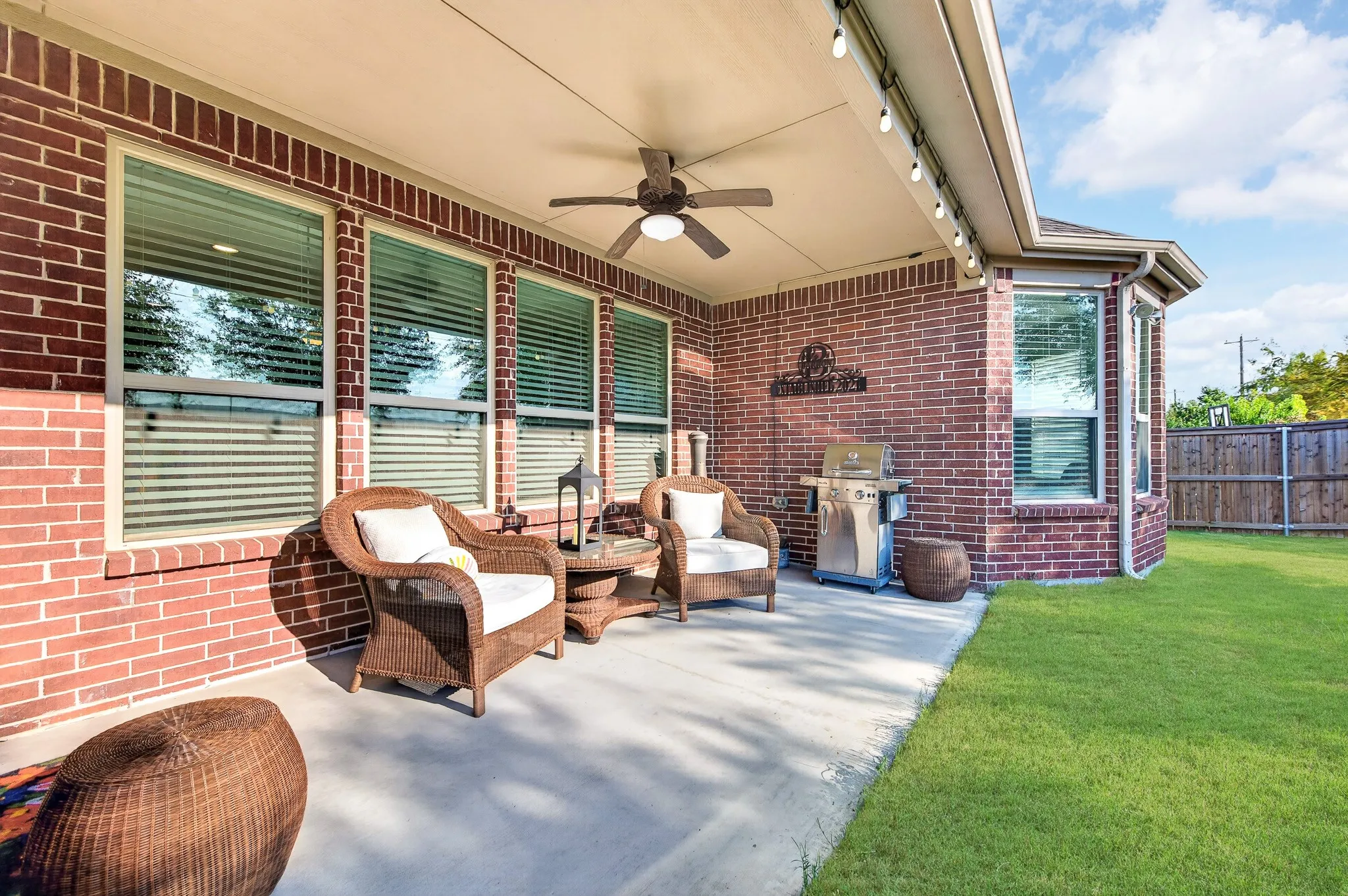 Single Family Residence For Sale in Collin County , 14903 San Paulo Street, Frisco, Texas 75035, 4 Bedroom, 3 Bathroom, 2 Garage spaces, 2,543 Sqft, built in 2019, mls#21374761, Real Estate Agent in Frisco, Homes For Sale in Collin county, Homes For Sale in Frisco, Realtor in Frisco Texas, Real Estate Brokerage Independent Realty Texas, Luminita Cordes Realtor