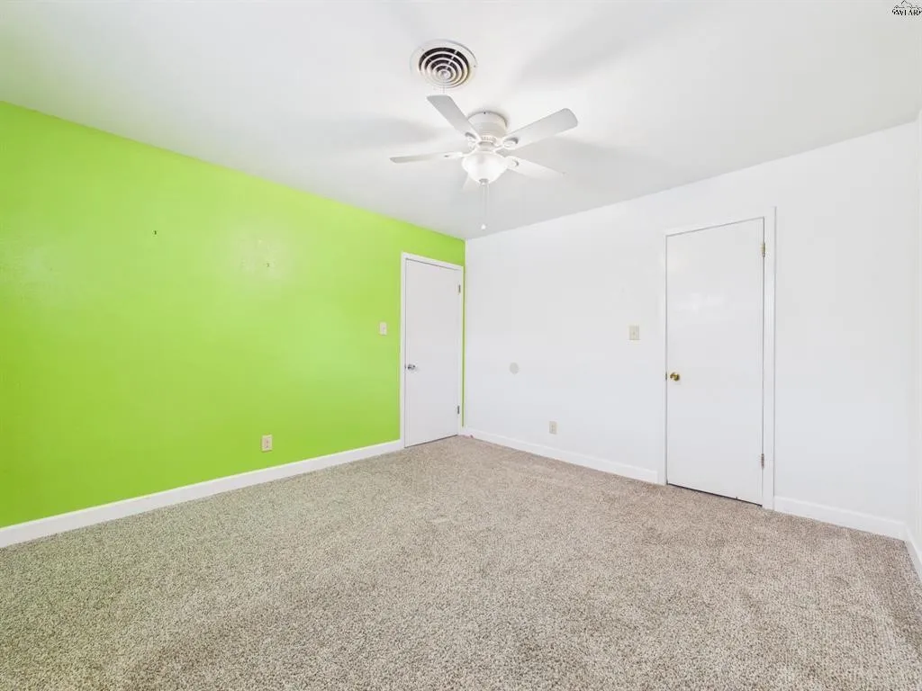 Single Family Residence For Sale in Wichita County , 4506 Melody Lane, Wichita Falls, Texas 76302, 4 Bedroom, 3 Bathroom, 4 Garage spaces, 1,914 Sqft, built in 1966, mls#21375906, Real Estate Agent in Wichita Falls, Homes For Sale in Wichita county, Homes For Sale in Wichita Falls, Realtor in Wichita Falls Texas, Real Estate Brokerage Independent Realty Texas, Luminita Cordes Realtor