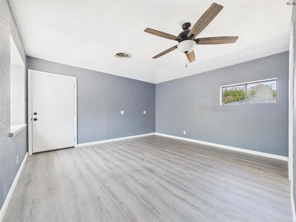 Single Family Residence For Sale in Wichita County , 4506 Melody Lane, Wichita Falls, Texas 76302, 4 Bedroom, 3 Bathroom, 4 Garage spaces, 1,914 Sqft, built in 1966, mls#21375906, Real Estate Agent in Wichita Falls, Homes For Sale in Wichita county, Homes For Sale in Wichita Falls, Realtor in Wichita Falls Texas, Real Estate Brokerage Independent Realty Texas, Luminita Cordes Realtor