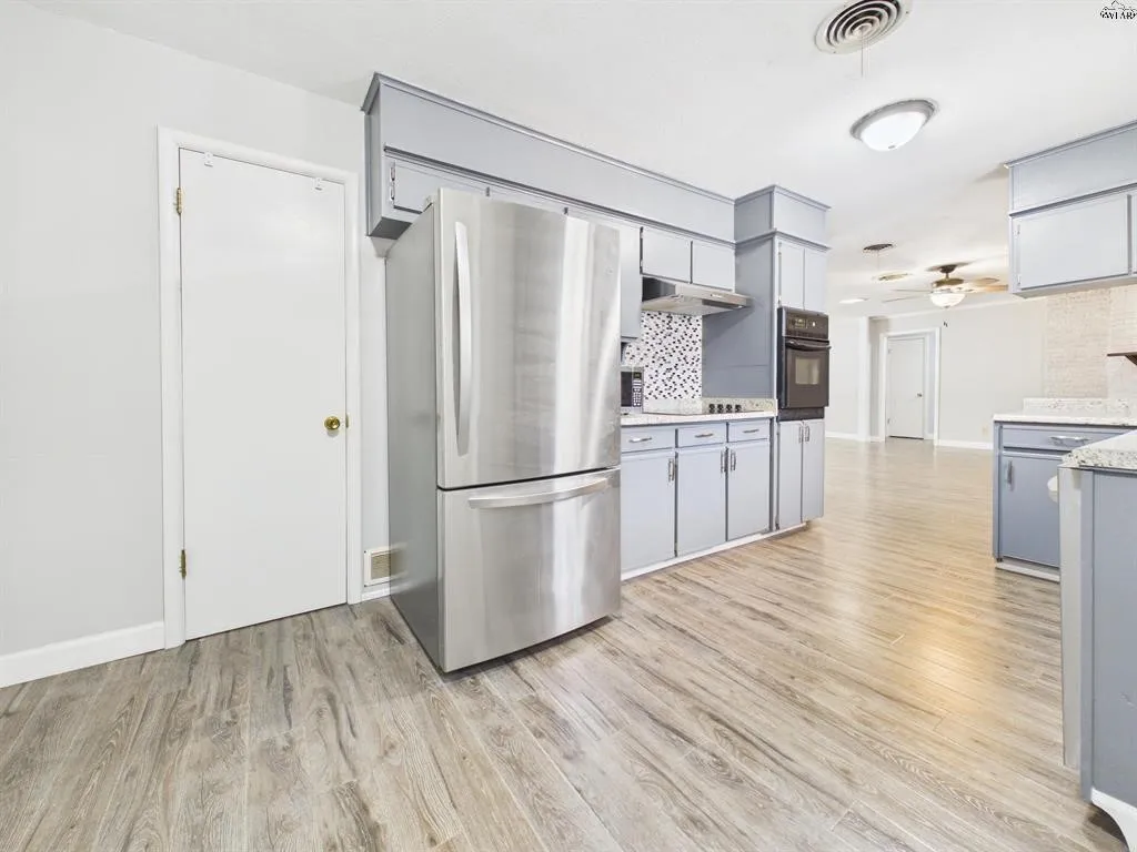 Single Family Residence For Sale in Wichita County , 4506 Melody Lane, Wichita Falls, Texas 76302, 4 Bedroom, 3 Bathroom, 4 Garage spaces, 1,914 Sqft, built in 1966, mls#21375906, Real Estate Agent in Wichita Falls, Homes For Sale in Wichita county, Homes For Sale in Wichita Falls, Realtor in Wichita Falls Texas, Real Estate Brokerage Independent Realty Texas, Luminita Cordes Realtor