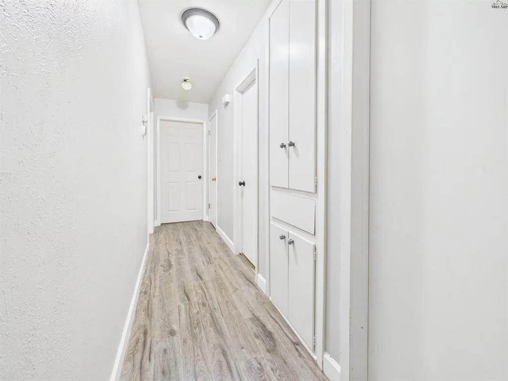 Single Family Residence For Sale in Wichita County , 4506 Melody Lane, Wichita Falls, Texas 76302, 4 Bedroom, 3 Bathroom, 4 Garage spaces, 1,914 Sqft, built in 1966, mls#21375906, Real Estate Agent in Wichita Falls, Homes For Sale in Wichita county, Homes For Sale in Wichita Falls, Realtor in Wichita Falls Texas, Real Estate Brokerage Independent Realty Texas, Luminita Cordes Realtor