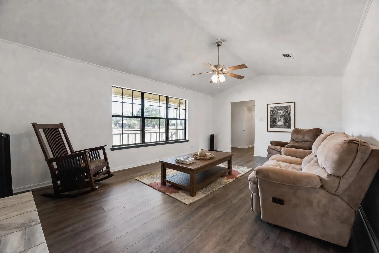 Farm For Sale in Kaufman County , 17450 Fm 2613, Kemp, Texas 75143, 3 Bedroom, 2 Bathroom, Garage spaces, 1,768 Sqft, built in 1992, mls#21364622, Real Estate Agent in Kemp, Homes For Sale in Kaufman county, Homes For Sale in Kemp, Realtor in Kemp Texas, Real Estate Brokerage Independent Realty Texas, Luminita Cordes Realtor
