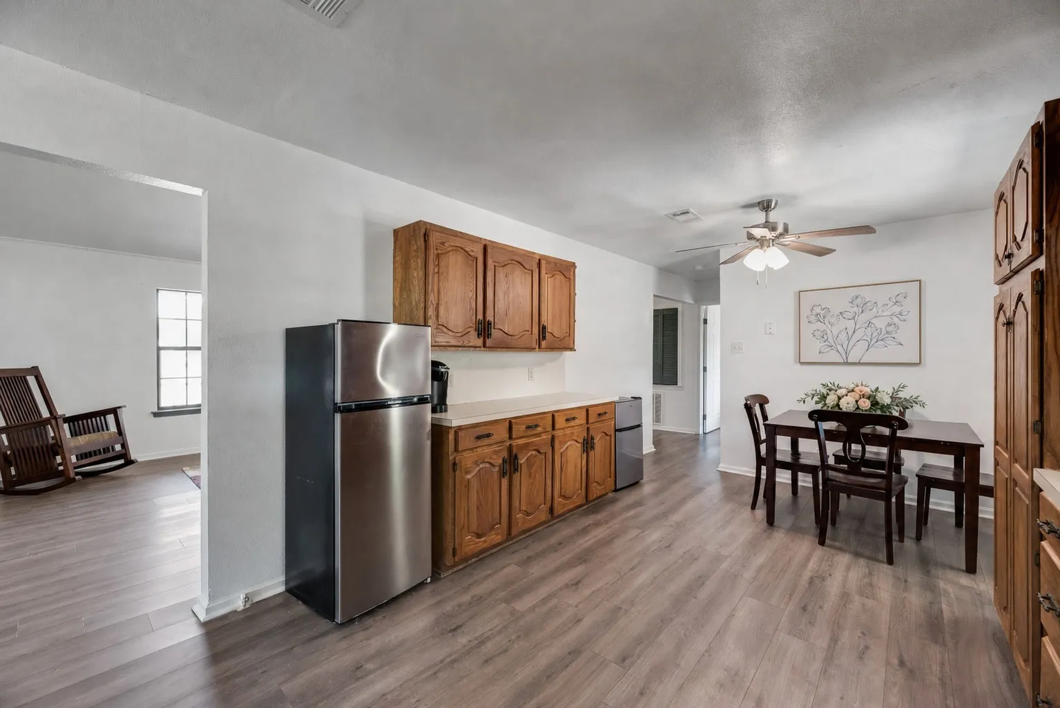 Farm For Sale in Kaufman County , 17450 Fm 2613, Kemp, Texas 75143, 3 Bedroom, 2 Bathroom, Garage spaces, 1,768 Sqft, built in 1992, mls#21364622, Real Estate Agent in Kemp, Homes For Sale in Kaufman county, Homes For Sale in Kemp, Realtor in Kemp Texas, Real Estate Brokerage Independent Realty Texas, Luminita Cordes Realtor