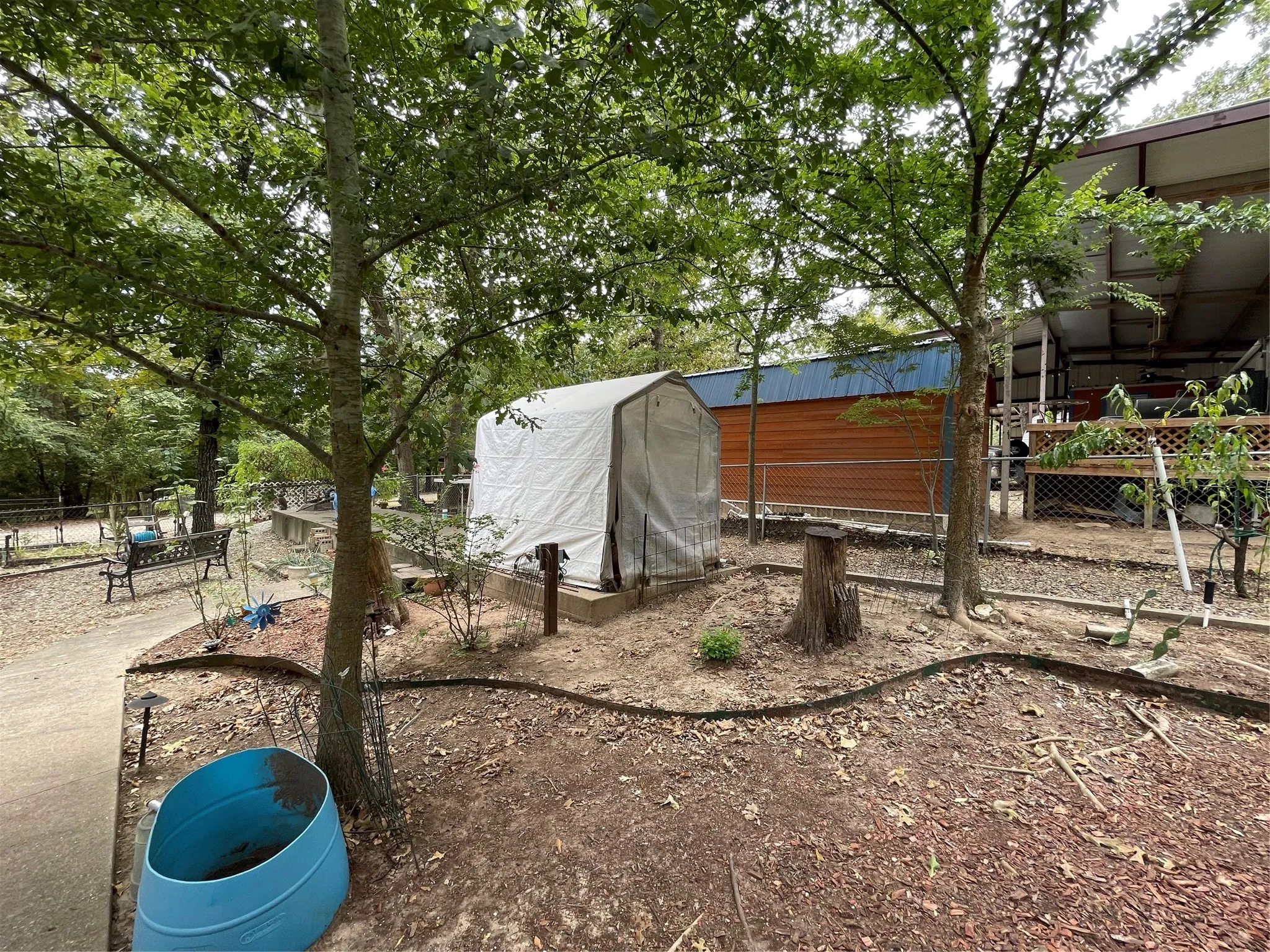 View of yard with an outbuilding