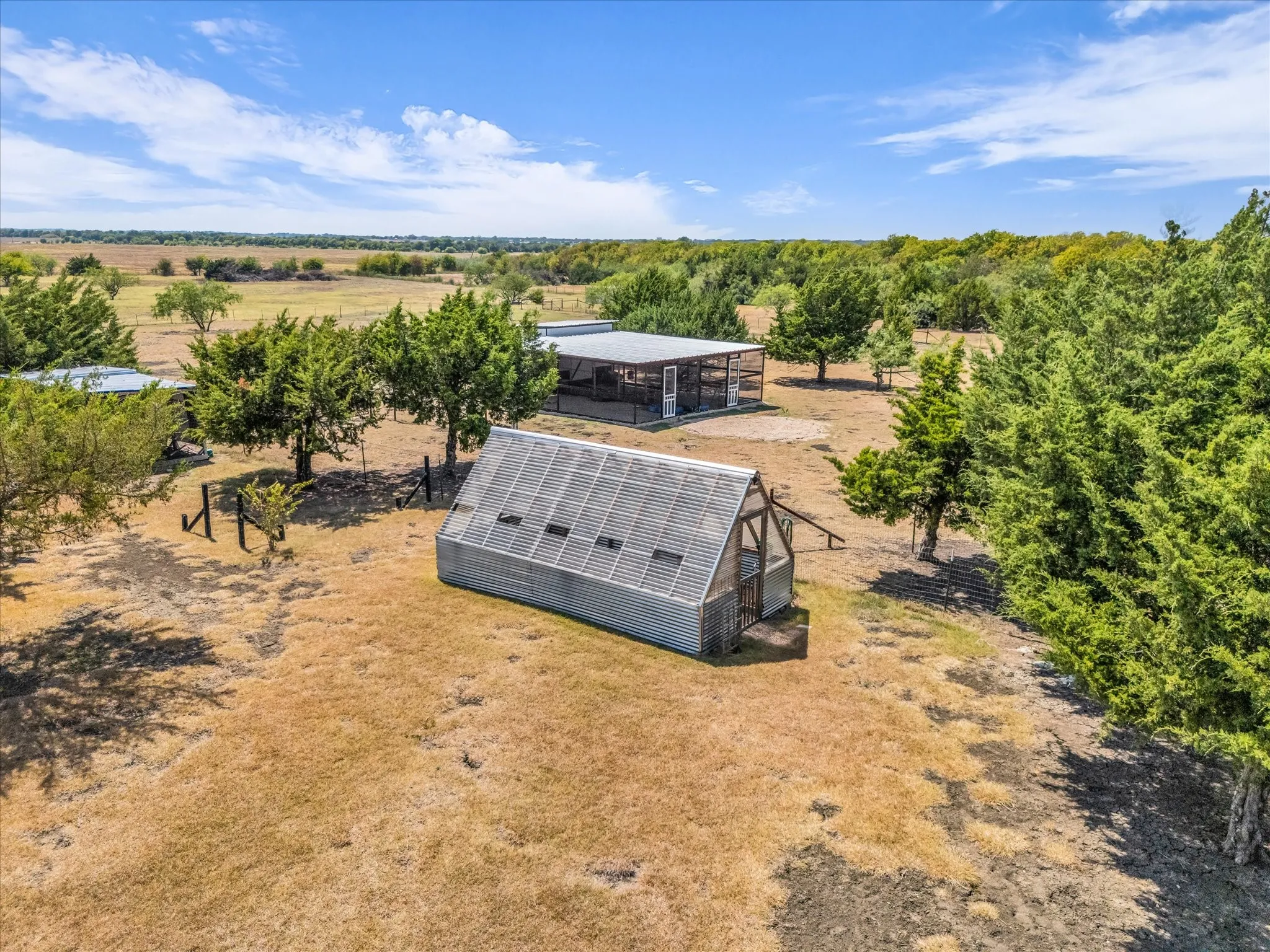 Single Family Residence For Sale in Mc Lennan County , 4175 Eddy Gatesville Parkway, Moody, Texas 76557, 2 Bedroom, 2 Bathroom, 3 Garage spaces, 2,534 Sqft, built in 2019, mls#21373903, Real Estate Agent in Moody, Homes For Sale in Mc Lennan county, Homes For Sale in Moody, Realtor in Moody Texas, Real Estate Brokerage Independent Realty Texas, Luminita Cordes Realtor