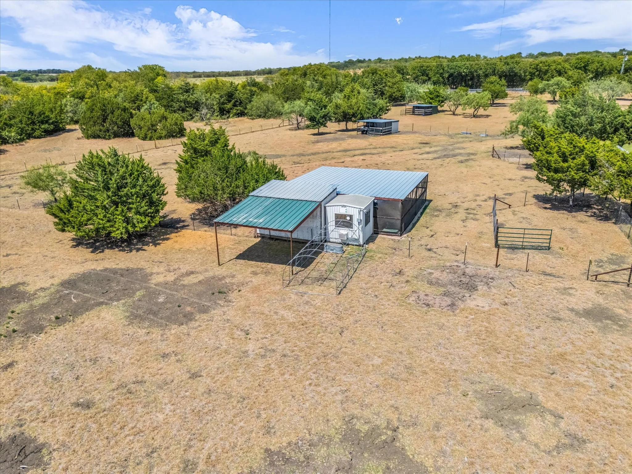 Single Family Residence For Sale in Mc Lennan County , 4175 Eddy Gatesville Parkway, Moody, Texas 76557, 2 Bedroom, 2 Bathroom, 3 Garage spaces, 2,534 Sqft, built in 2019, mls#21373903, Real Estate Agent in Moody, Homes For Sale in Mc Lennan county, Homes For Sale in Moody, Realtor in Moody Texas, Real Estate Brokerage Independent Realty Texas, Luminita Cordes Realtor