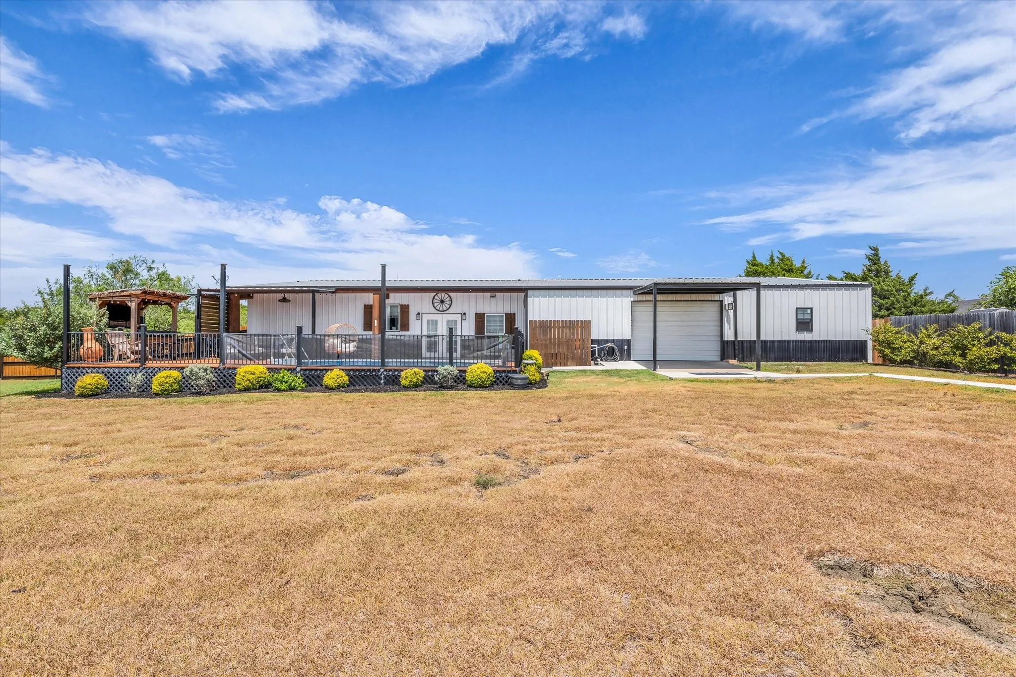 Single Family Residence For Sale in Mc Lennan County , 4175 Eddy Gatesville Parkway, Moody, Texas 76557, 2 Bedroom, 2 Bathroom, 3 Garage spaces, 2,534 Sqft, built in 2019, mls#21373903, Real Estate Agent in Moody, Homes For Sale in Mc Lennan county, Homes For Sale in Moody, Realtor in Moody Texas, Real Estate Brokerage Independent Realty Texas, Luminita Cordes Realtor