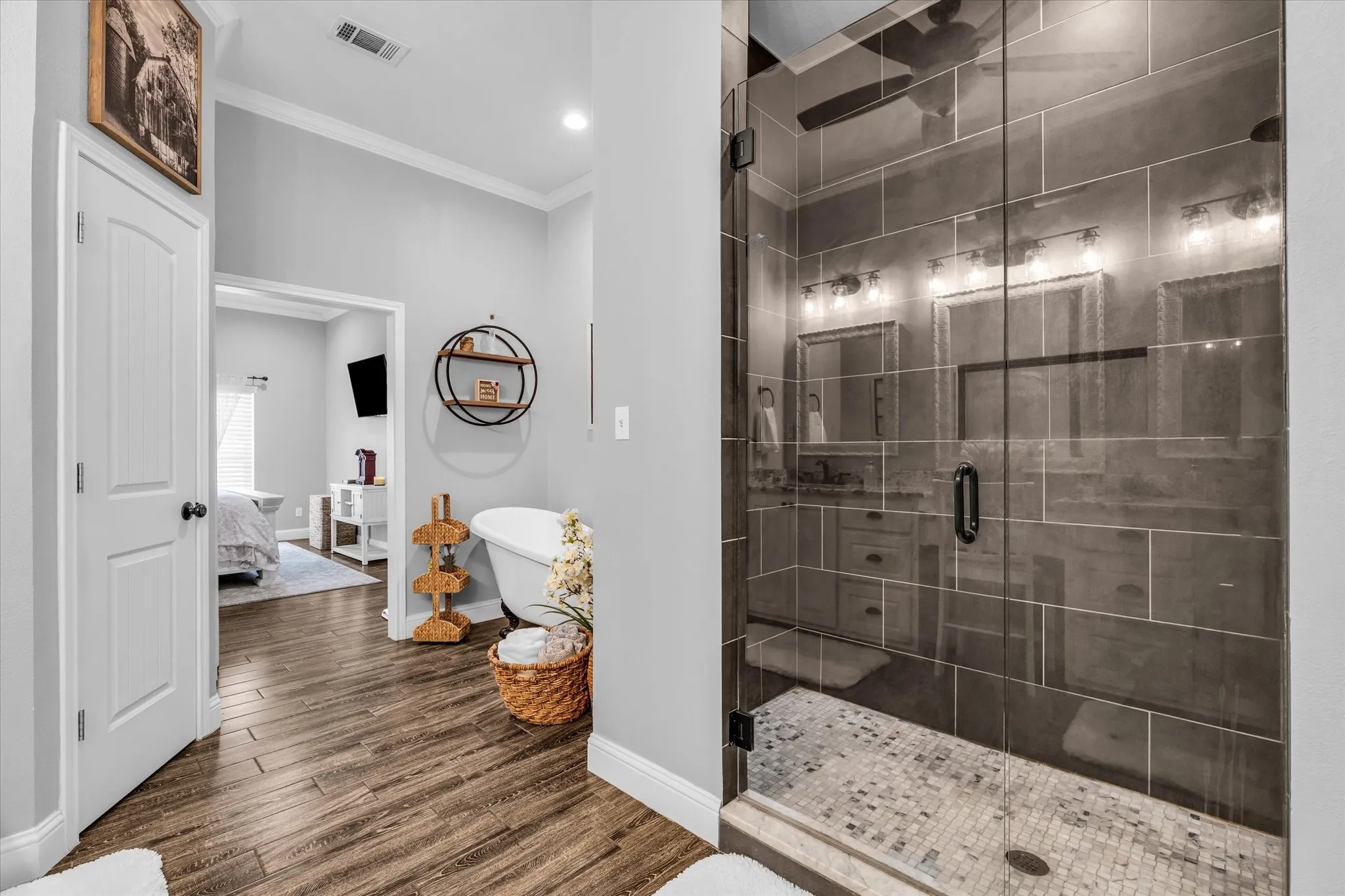 Single Family Residence For Sale in Mc Lennan County , 4175 Eddy Gatesville Parkway, Moody, Texas 76557, 2 Bedroom, 2 Bathroom, 3 Garage spaces, 2,534 Sqft, built in 2019, mls#21373903, Real Estate Agent in Moody, Homes For Sale in Mc Lennan county, Homes For Sale in Moody, Realtor in Moody Texas, Real Estate Brokerage Independent Realty Texas, Luminita Cordes Realtor